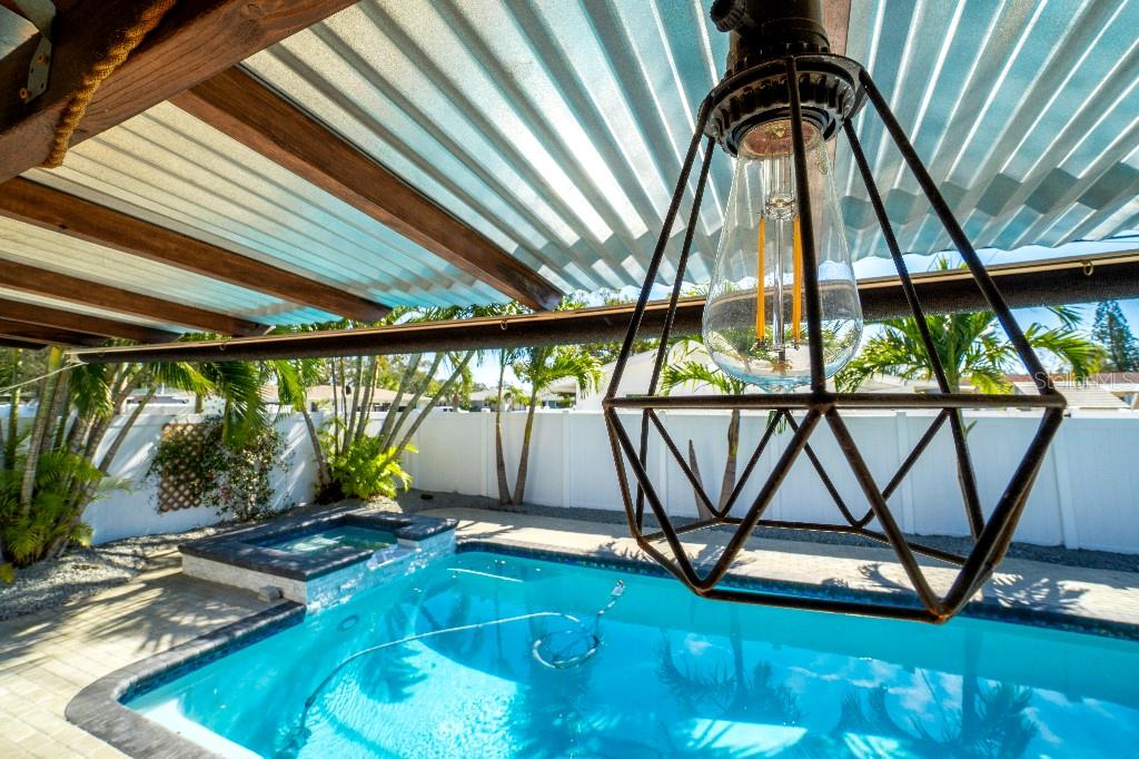 4292 MAPLE ST NE, ST PETERSBURG, FL, 33703