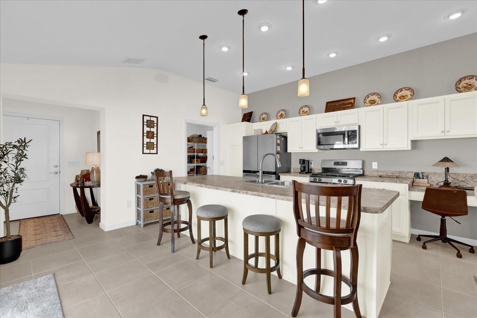 6206 DINGMAN WAY, THE VILLAGES, FL, 32163