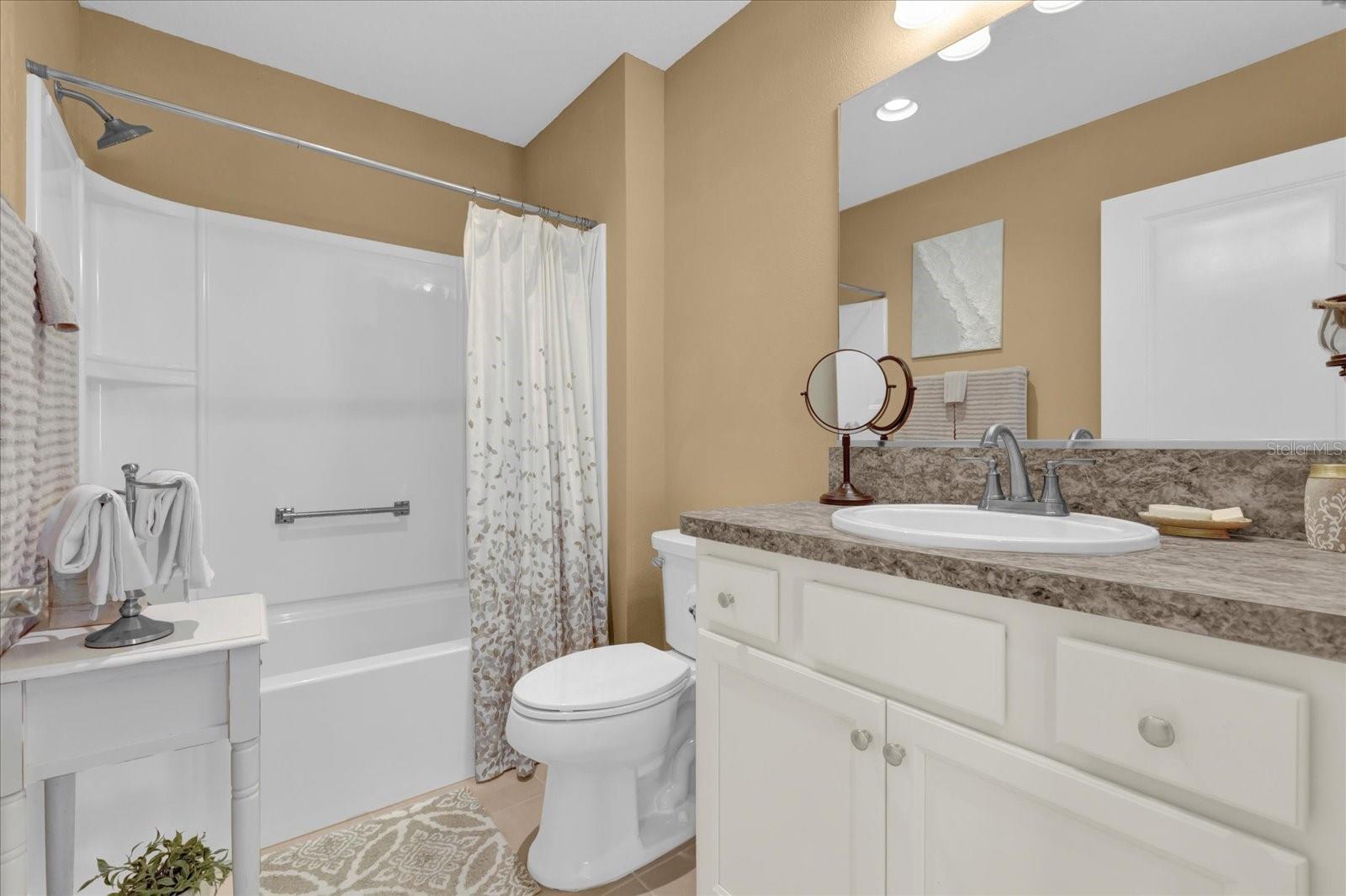 6206 DINGMAN WAY, THE VILLAGES, FL, 32163