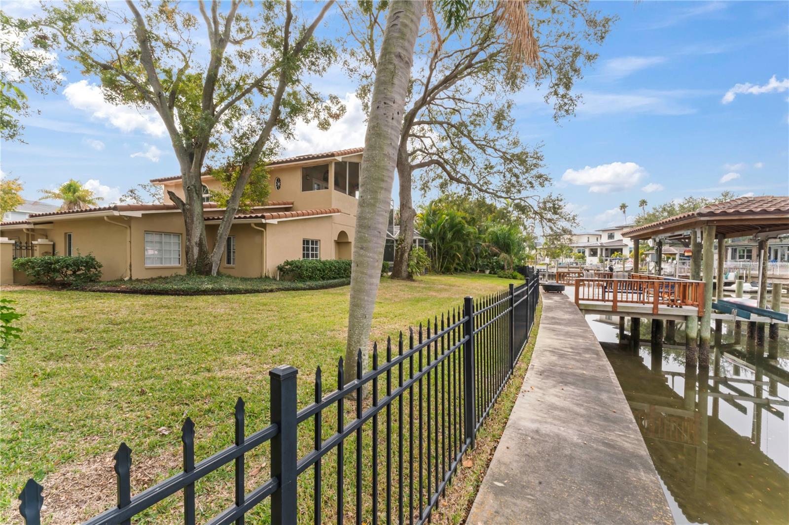 660 GENEVA PL, TAMPA, FL, 33606