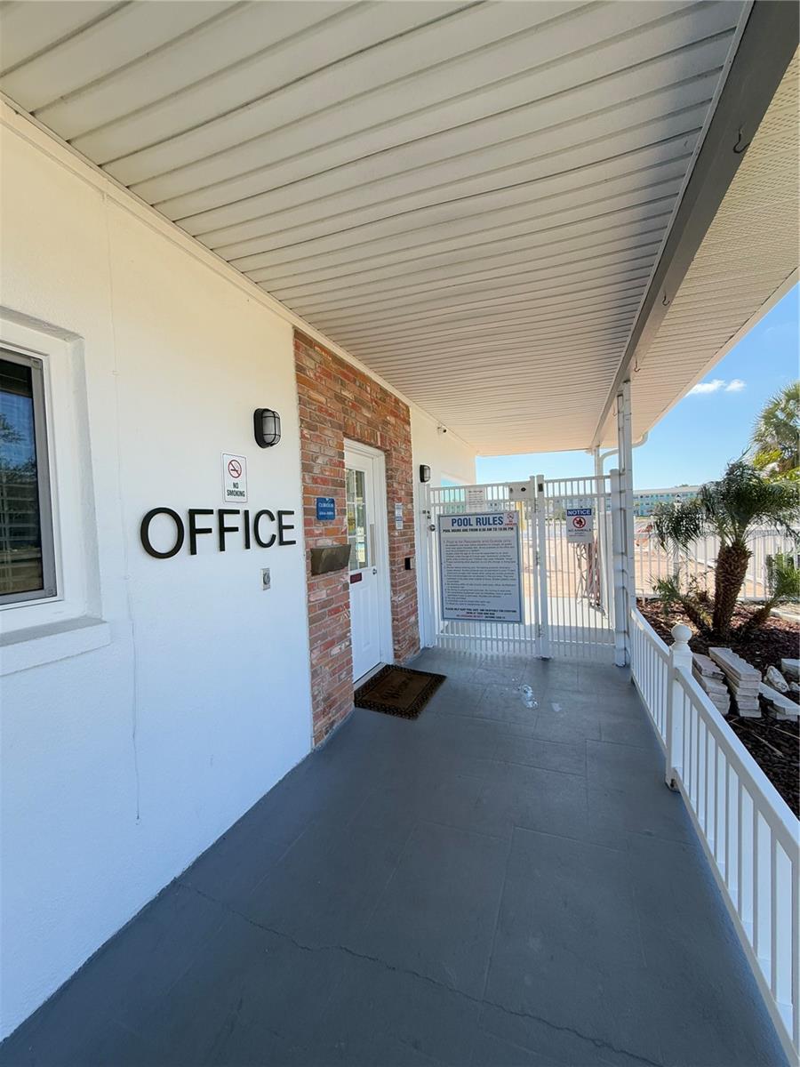 TB8345423 Property Photo