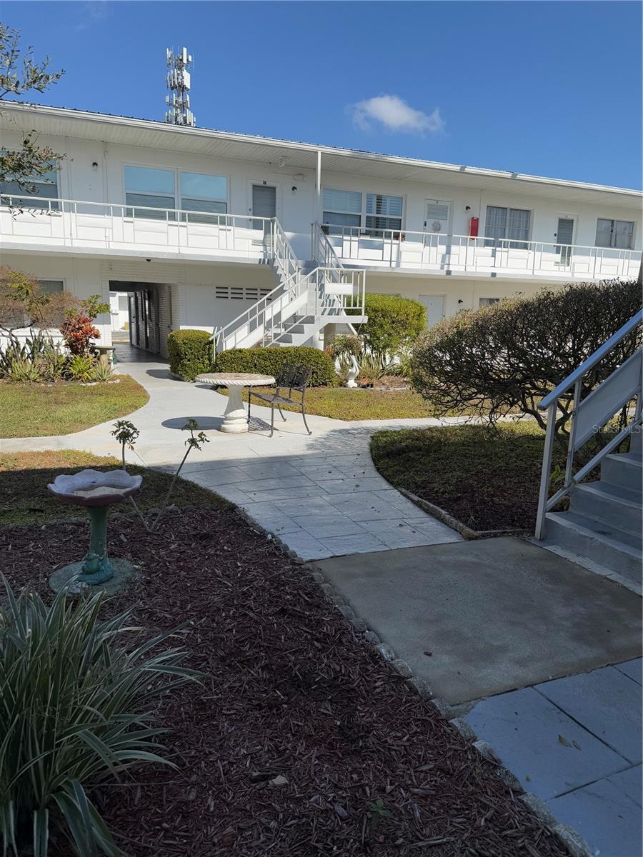 TB8345423 Property Photo