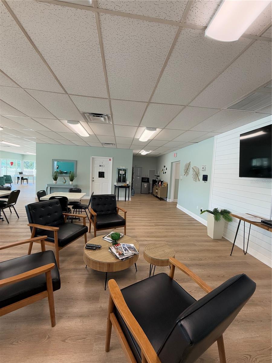 TB8345423 Property Photo