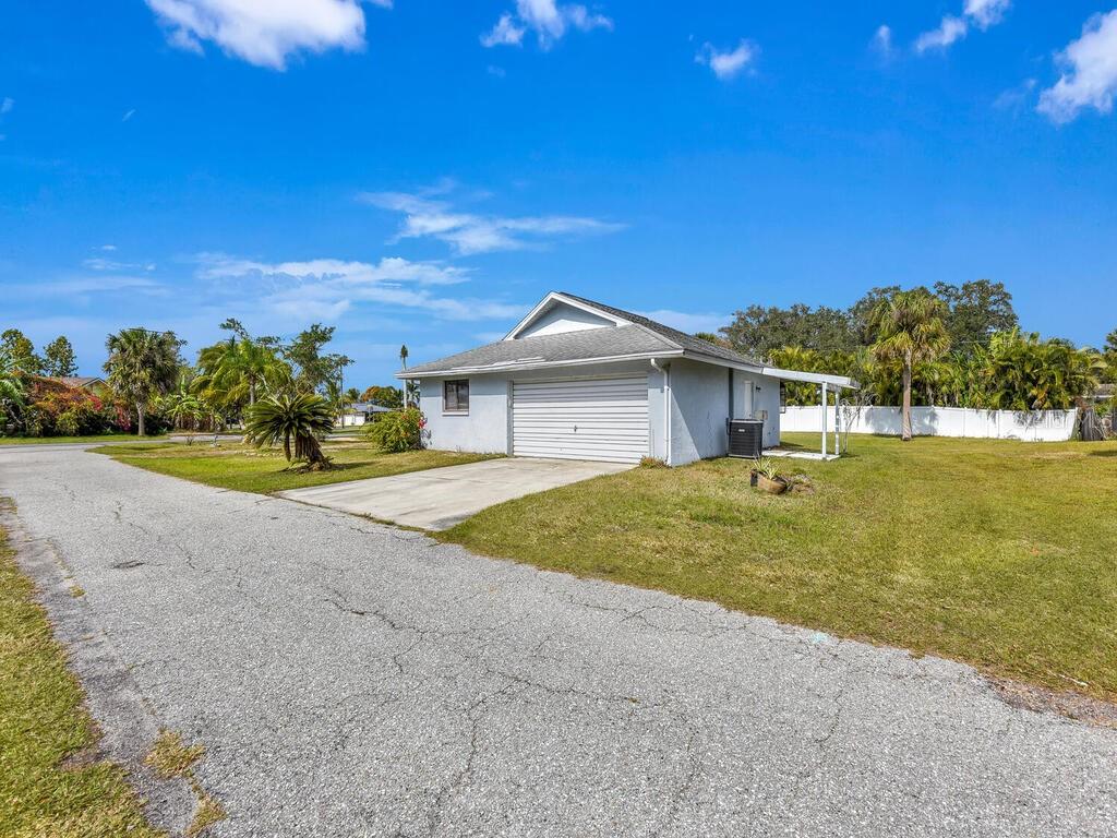 13738 RIVER FOREST DR, FORT MYERS, FL, 33905