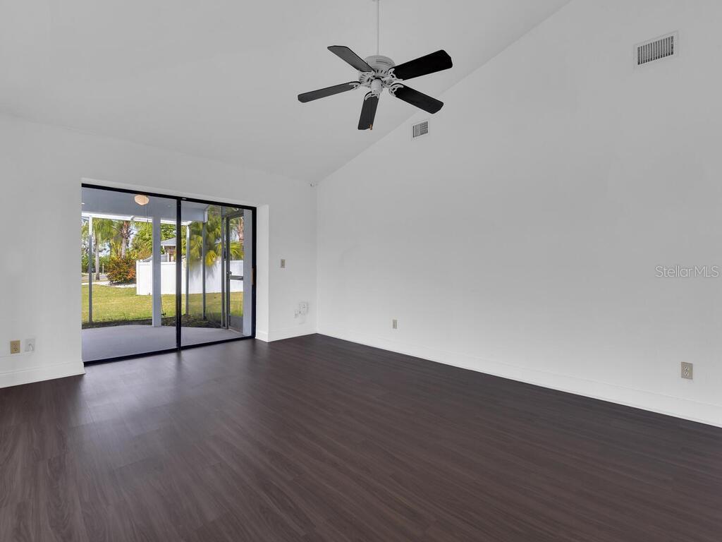 13738 RIVER FOREST DR, FORT MYERS, FL, 33905