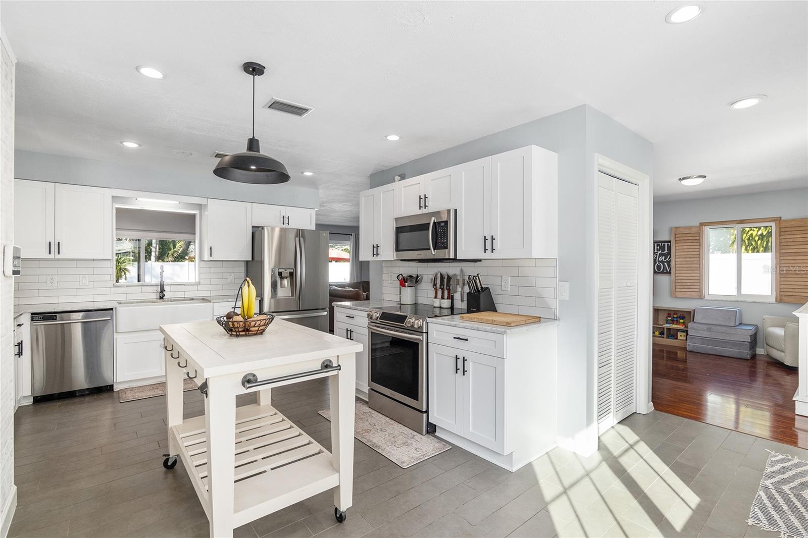13510 SHADY SHORES DR, TAMPA, FL, 33613