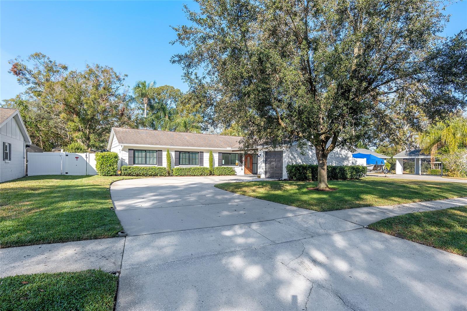 13510 SHADY SHORES DR, TAMPA, FL, 33613