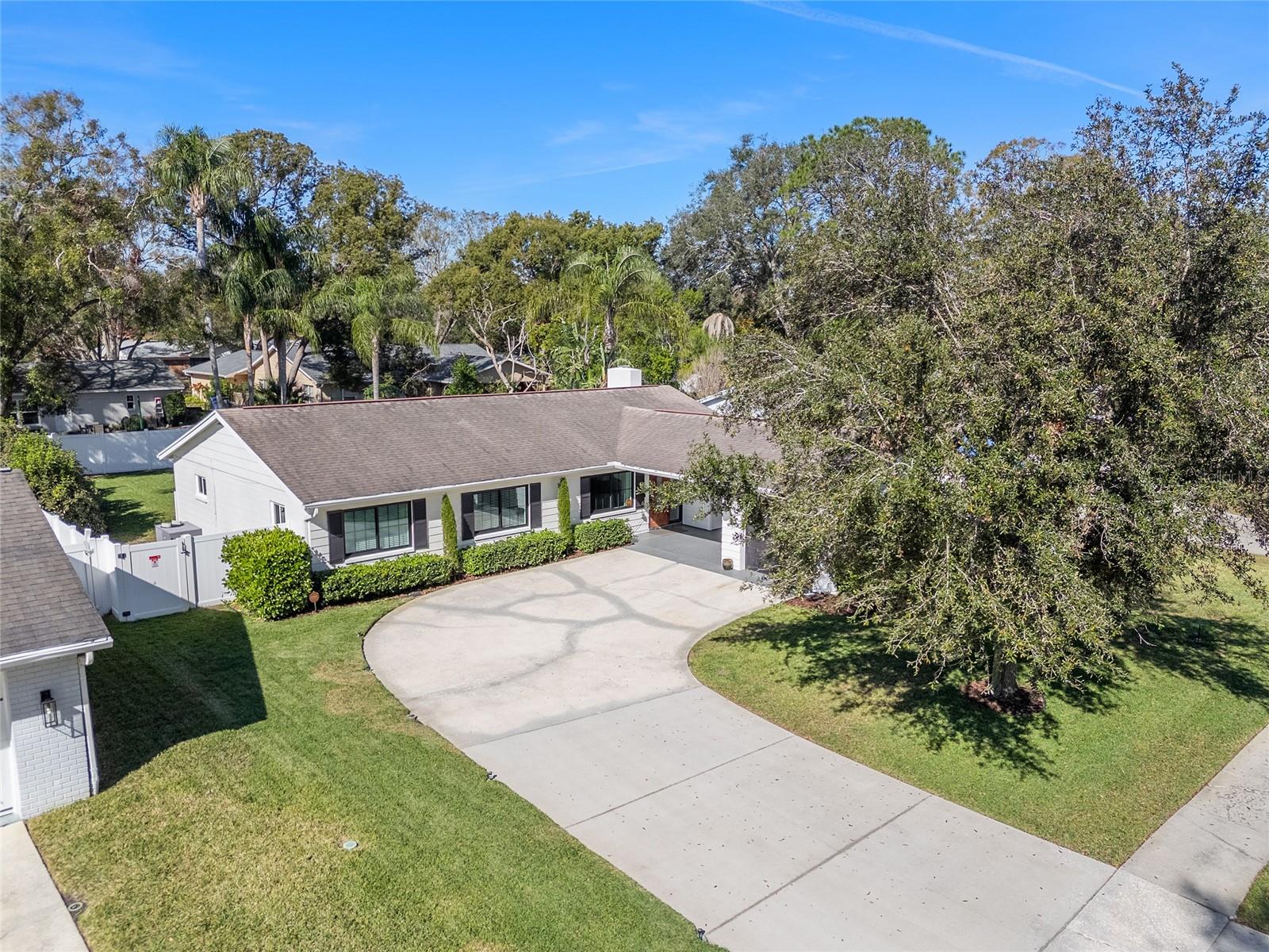 13510 SHADY SHORES DR, TAMPA, FL, 33613
