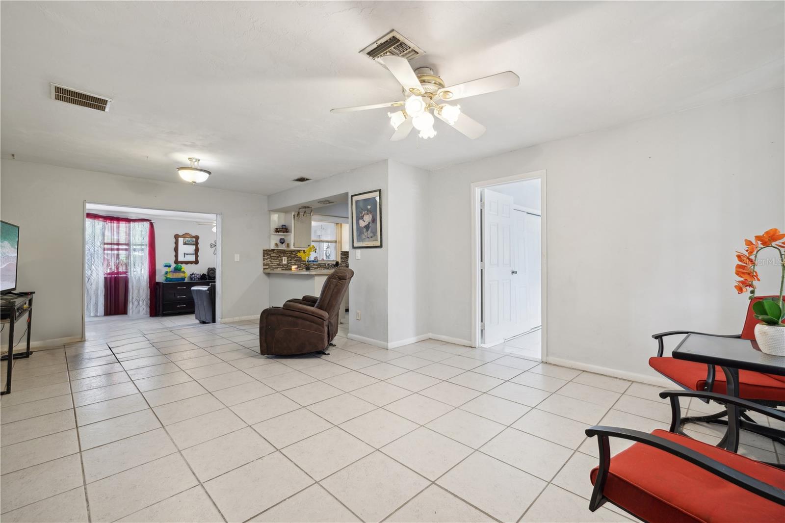 107 LEELAND HEIGHTS BLVD E, LEHIGH ACRES, FL, 33936