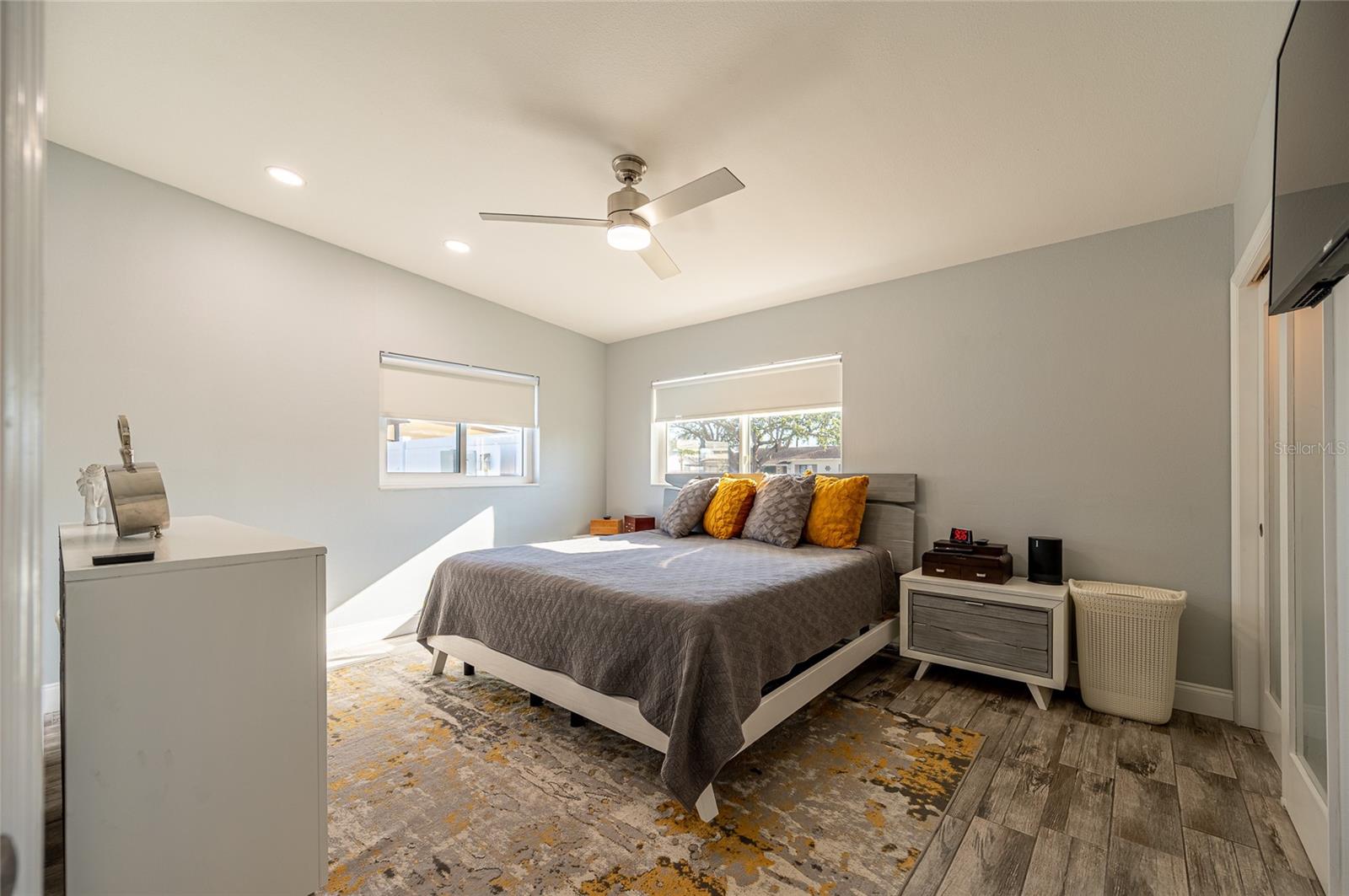 2798 66TH WAY N, ST PETERSBURG, FL, 33710