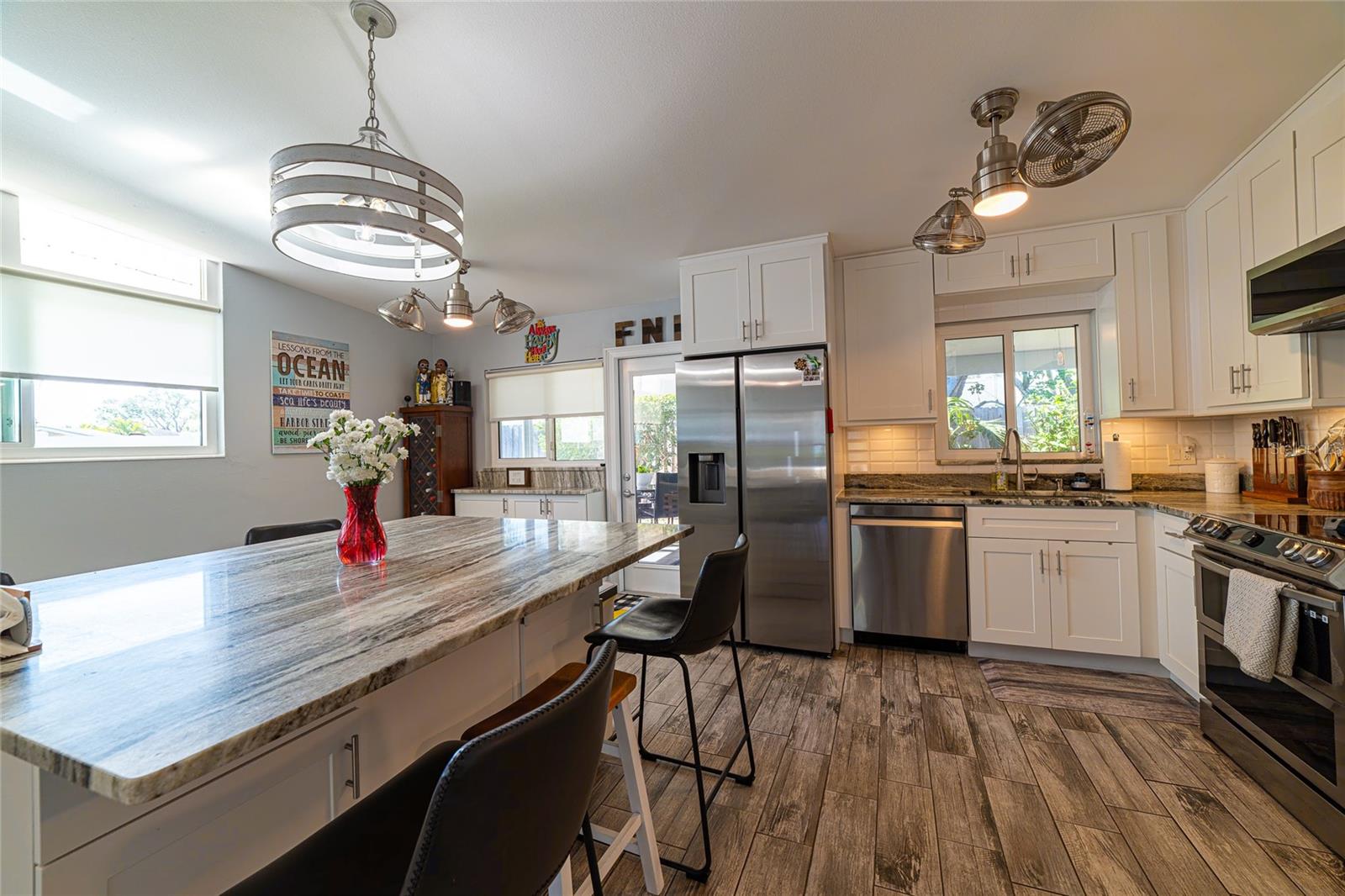 2798 66TH WAY N, ST PETERSBURG, FL, 33710