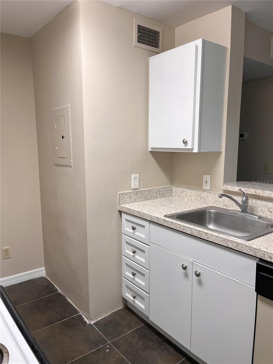 6088 WESTGATE DR #103, ORLANDO, FL, 32835