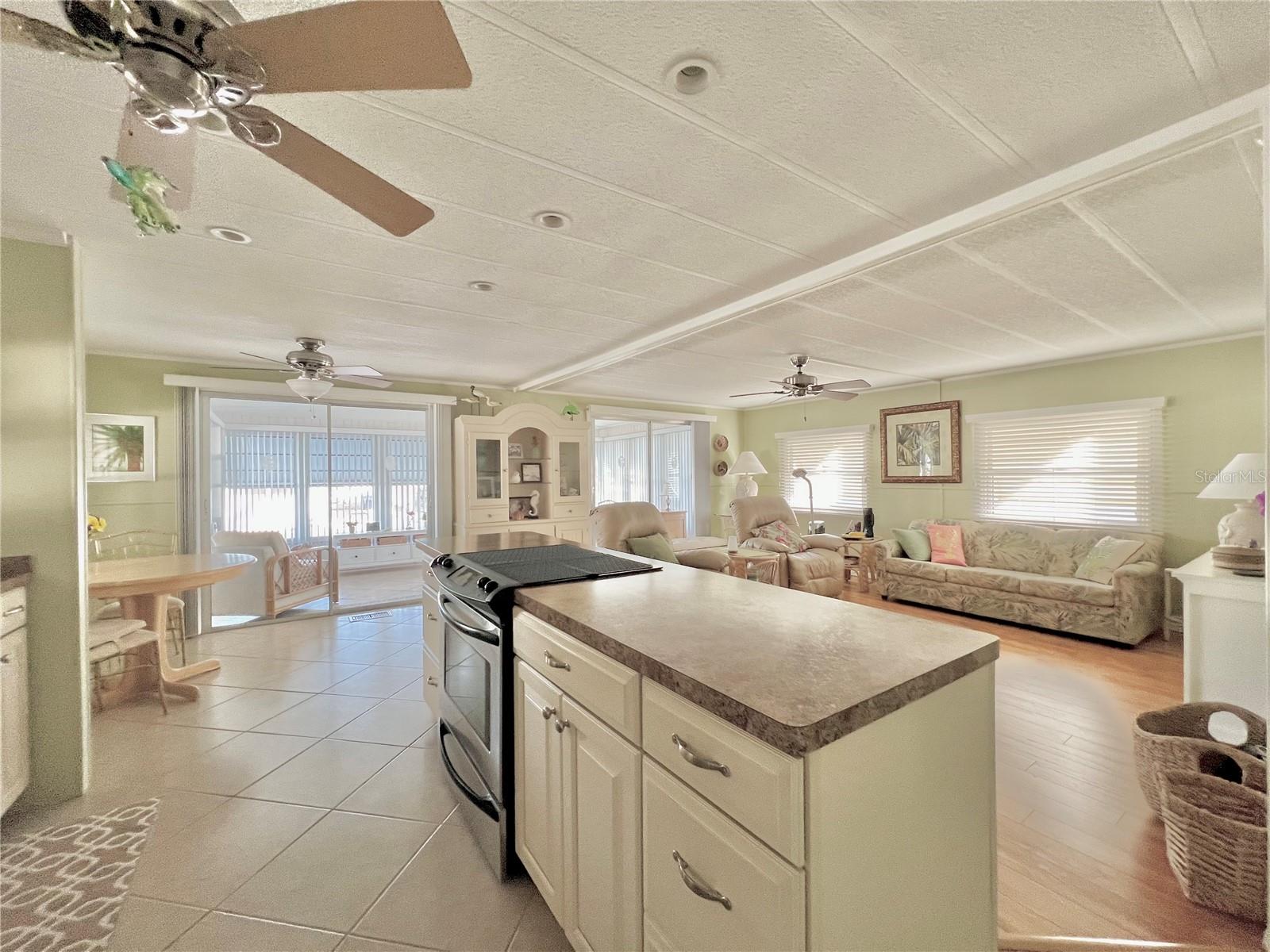 1100 BELCHER RD S #227, LARGO, FL, 33771