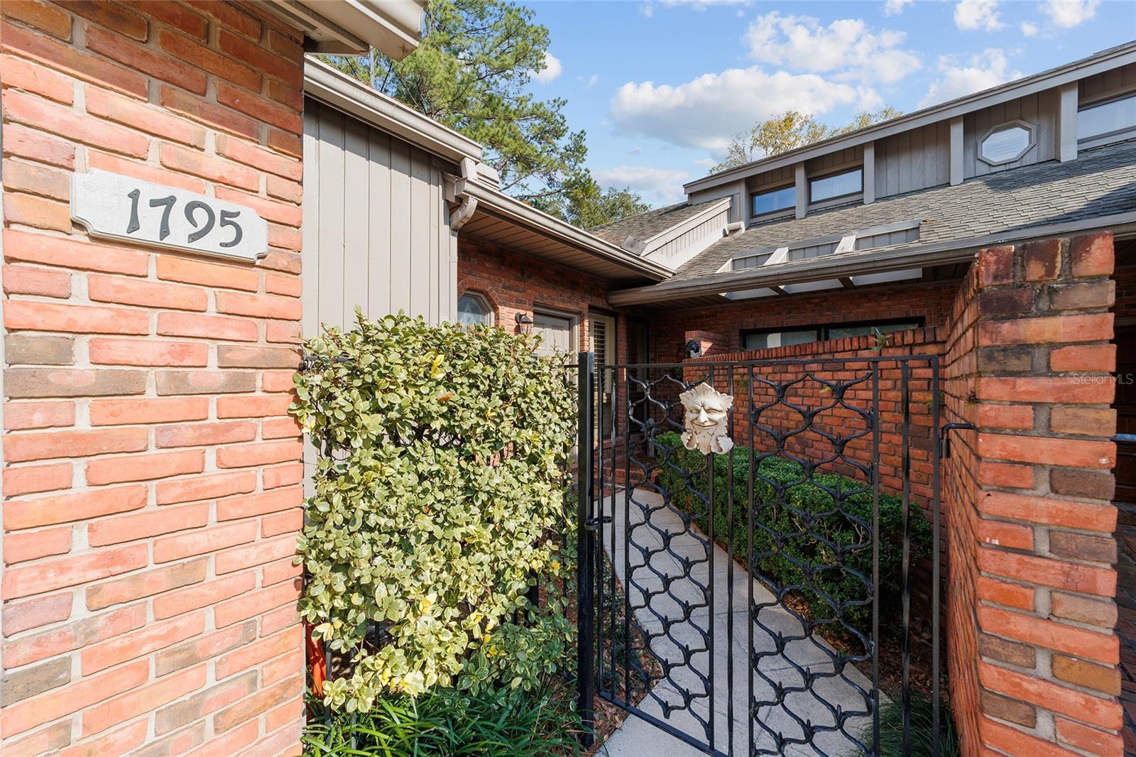 1795 SE CLATTER BRIDGE RD #1795, OCALA, FL, 34471
