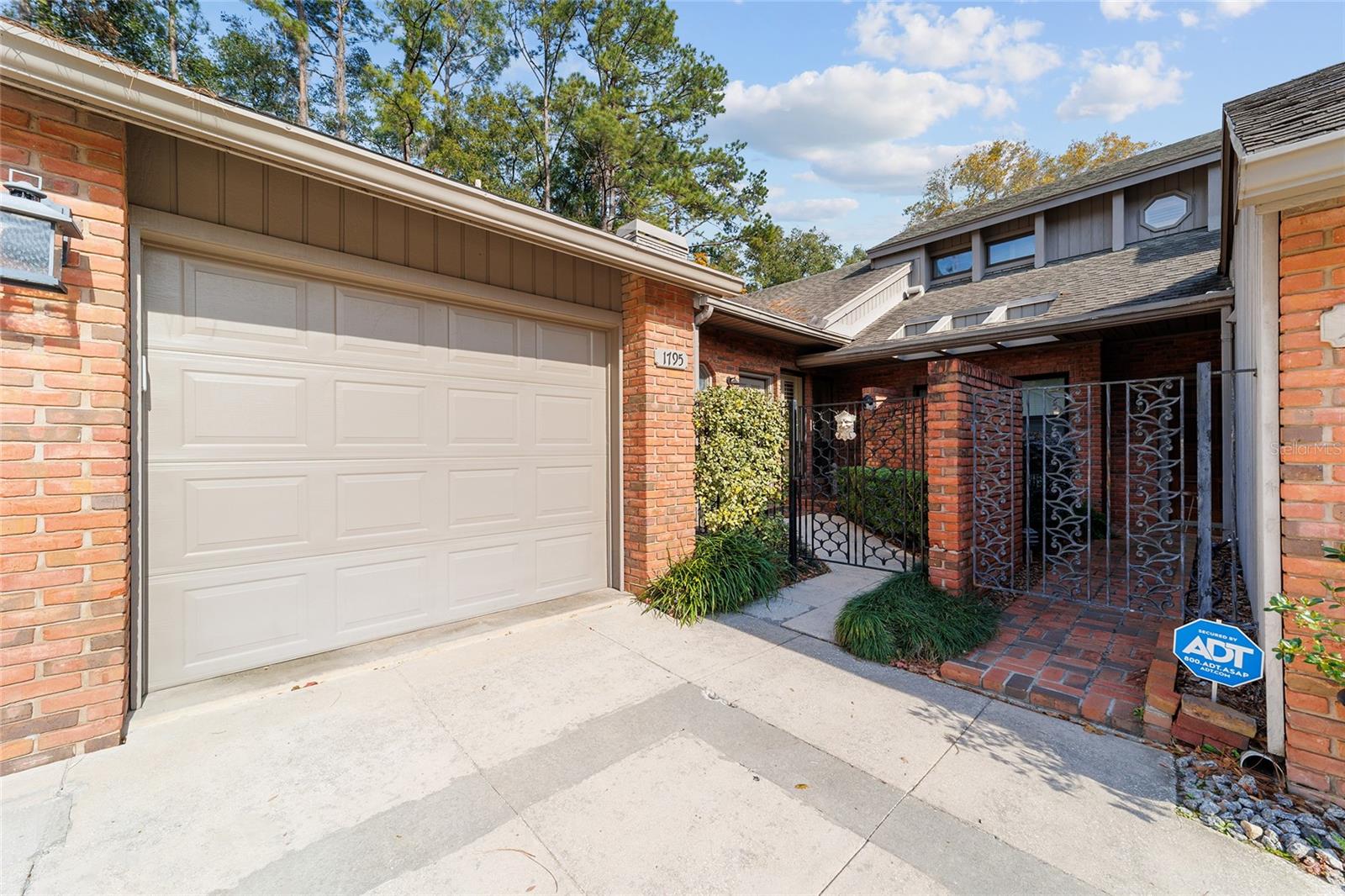 1795 SE CLATTER BRIDGE RD #1795, OCALA, FL, 34471