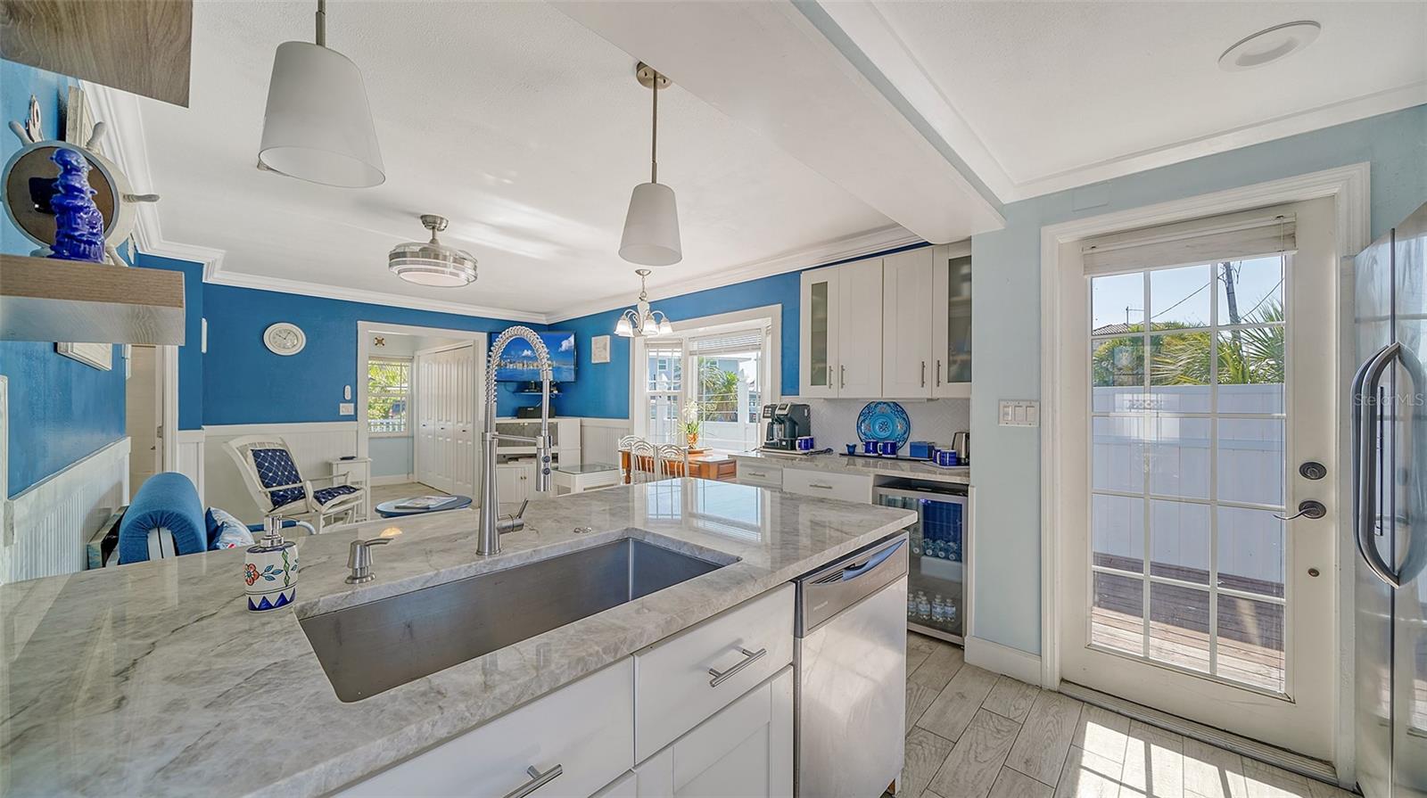 111 9TH ST N, BRADENTON BEACH, FL, 34217
