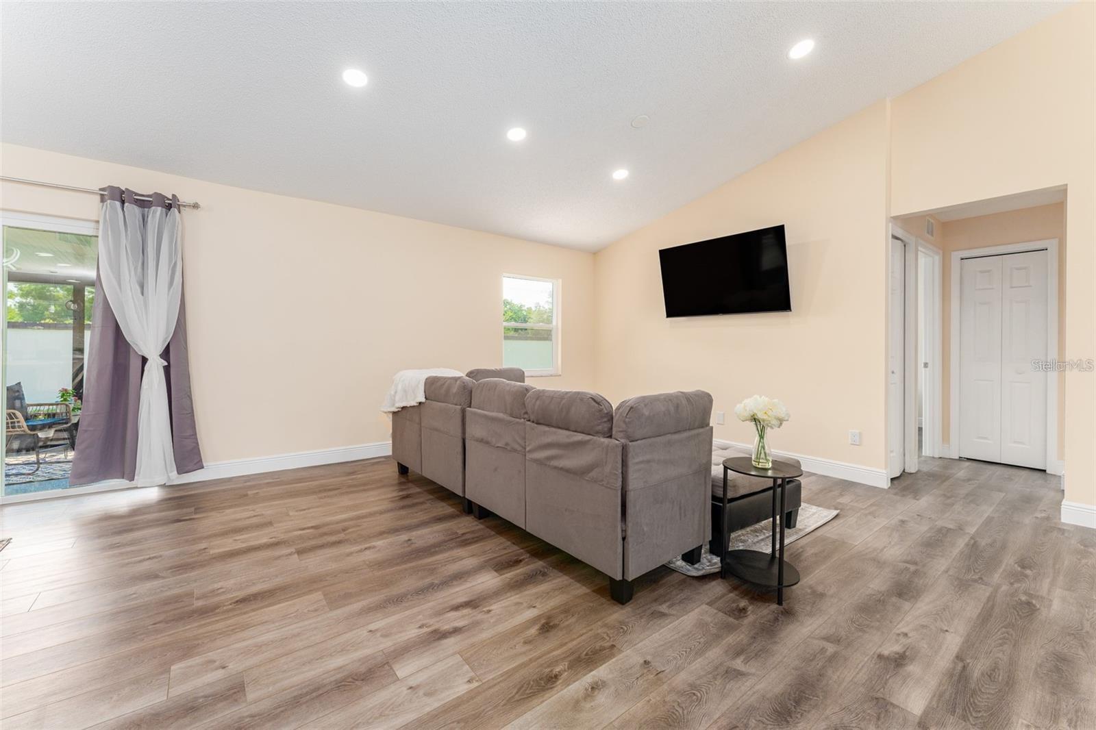 734 FORTUNA DR, BRANDON, FL, 33511