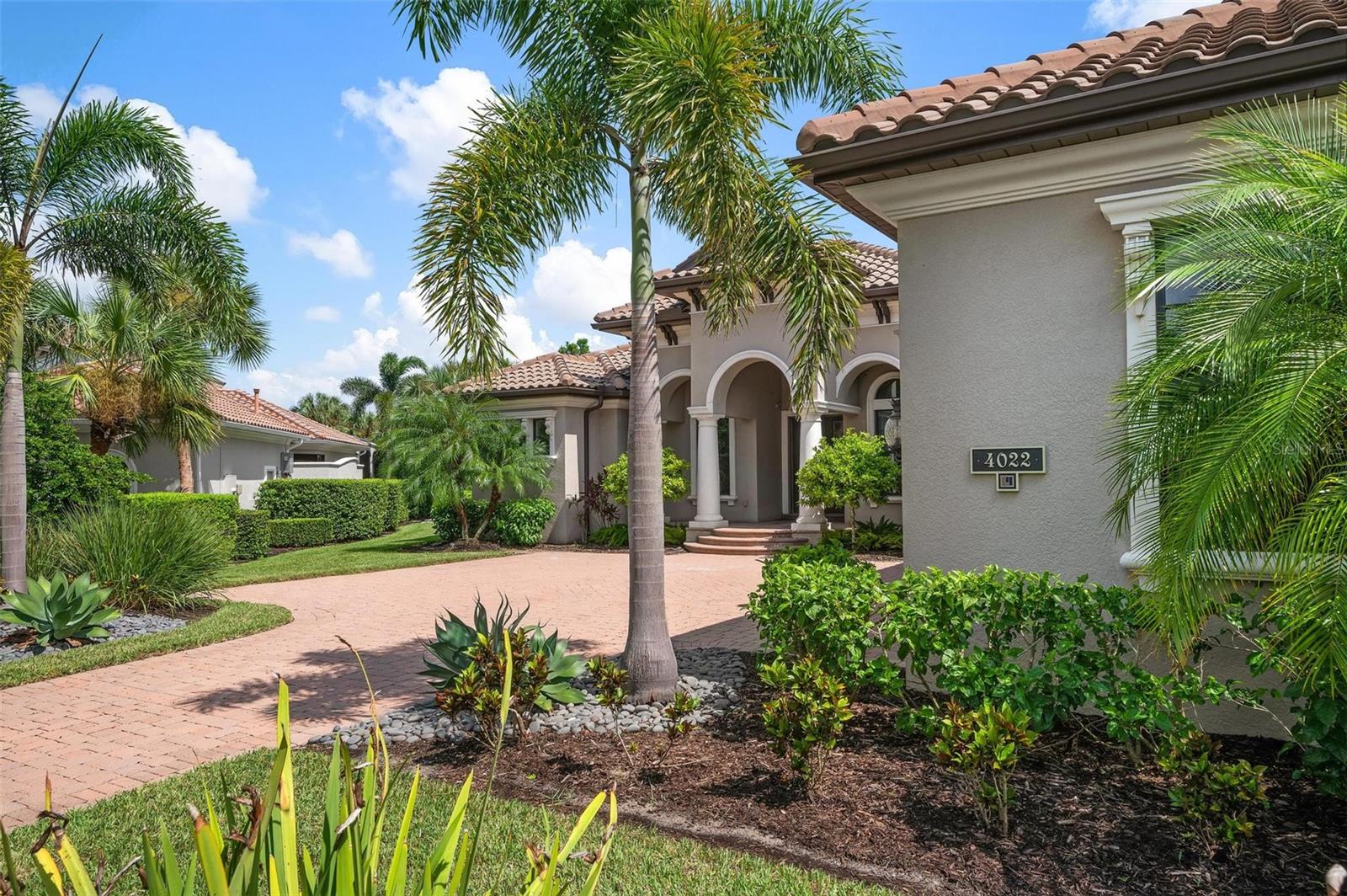 A4638631 Property Photo