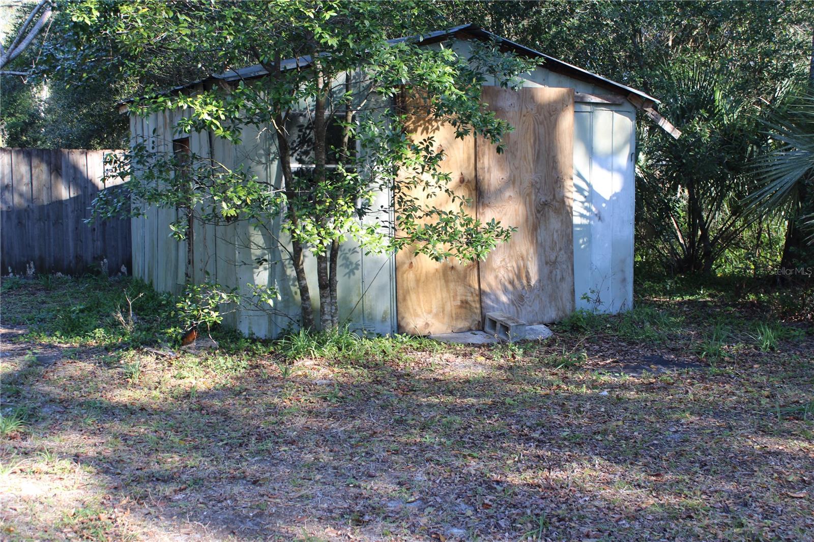 31735 S LAKE DR, EUSTIS, FL, 32736