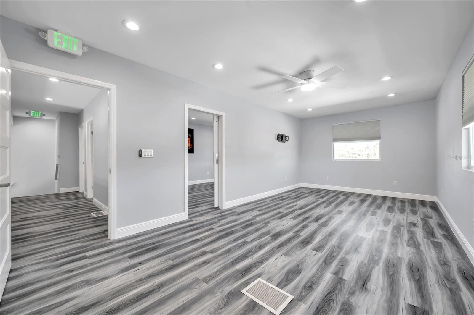 7949 ULMERTON RD, LARGO, FL, 33771