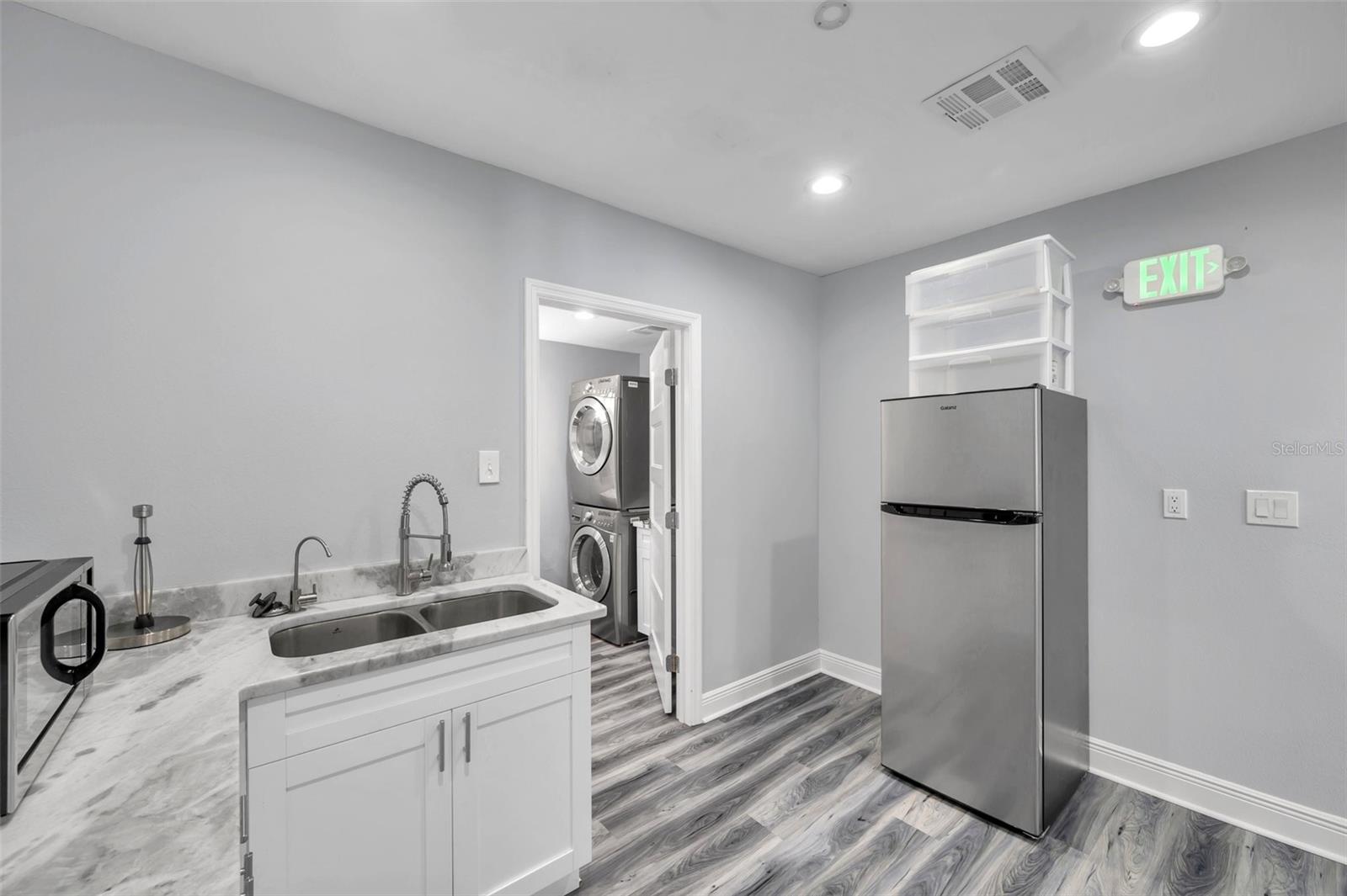 7949 ULMERTON RD, LARGO, FL, 33771