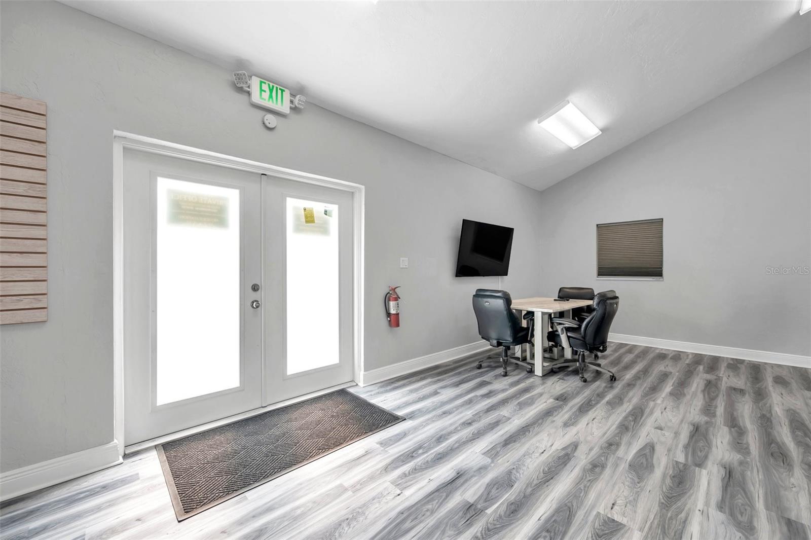 7949 ULMERTON RD, LARGO, FL, 33771