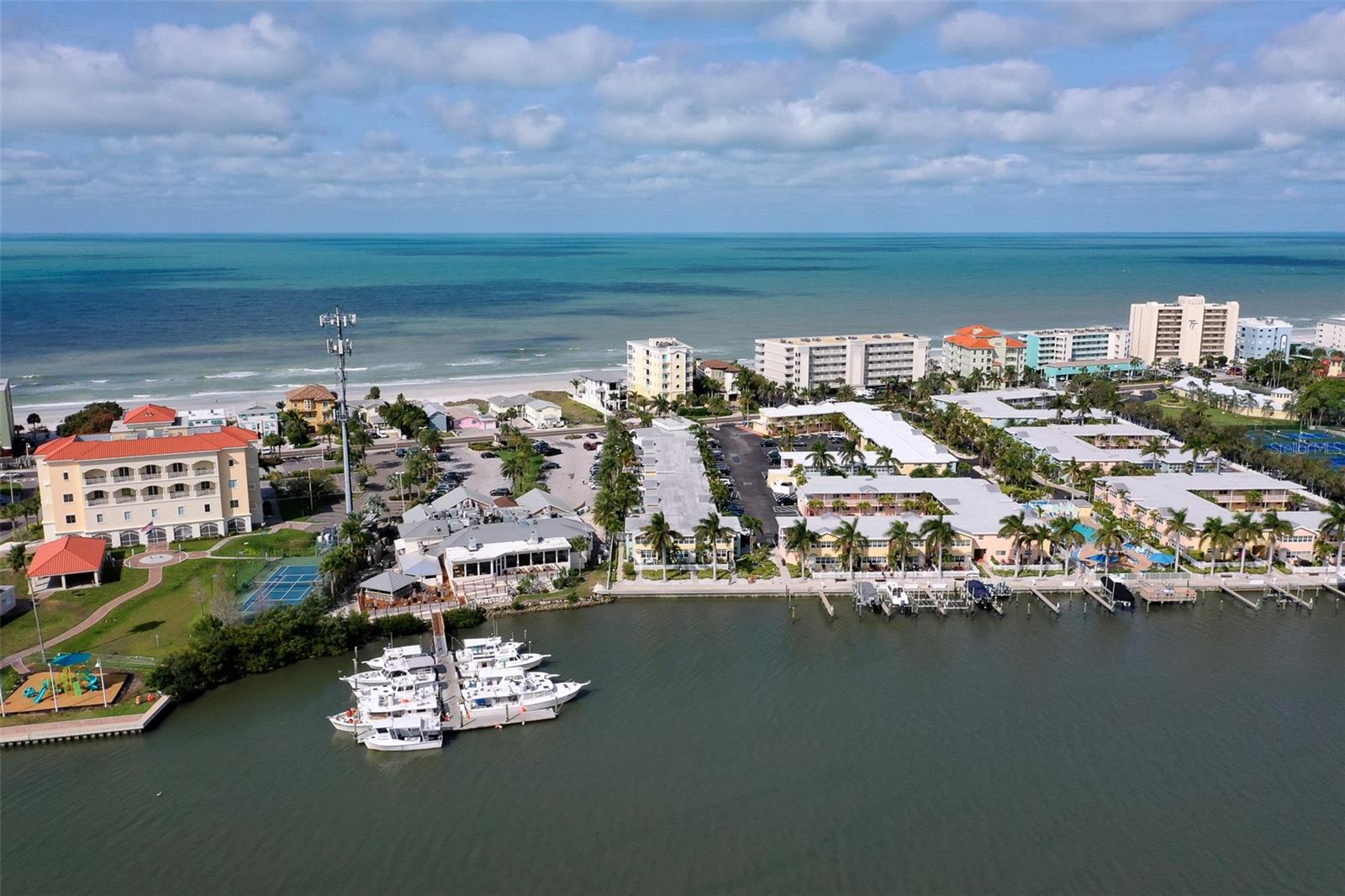 19417 GULF BLVD #F201, INDIAN ROCKS BEACH, FL, 33785