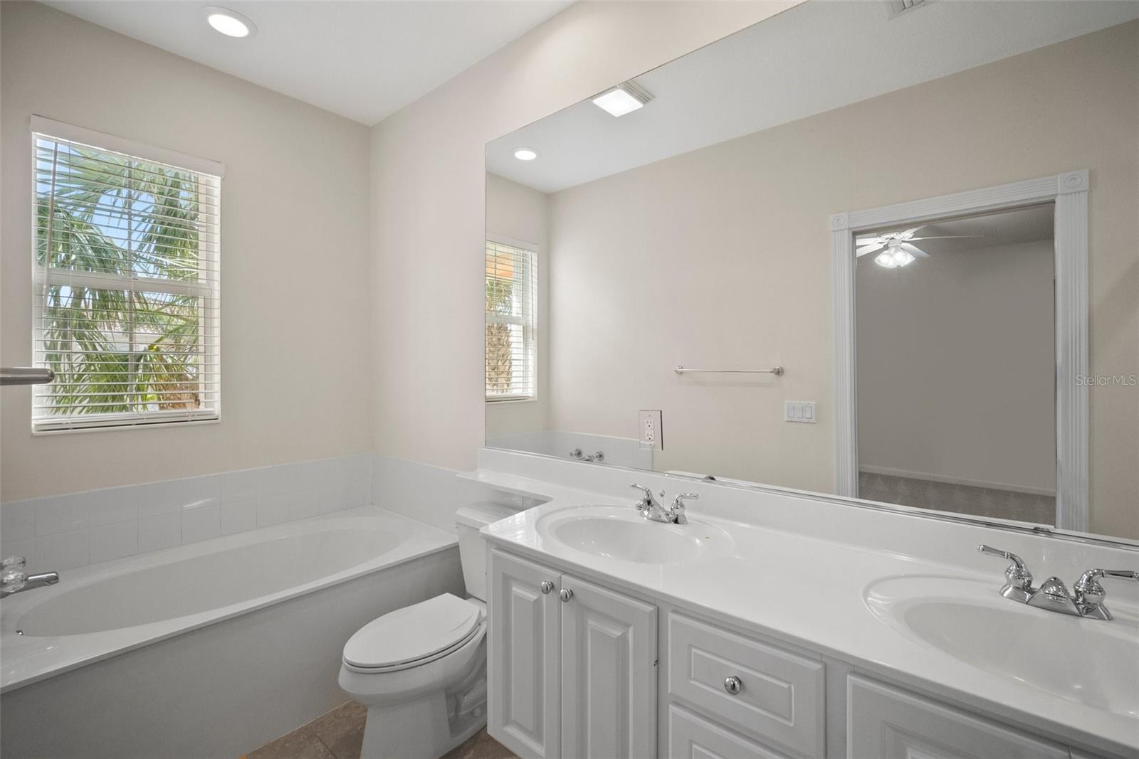1736 BURGOS DR, SARASOTA, FL, 34238