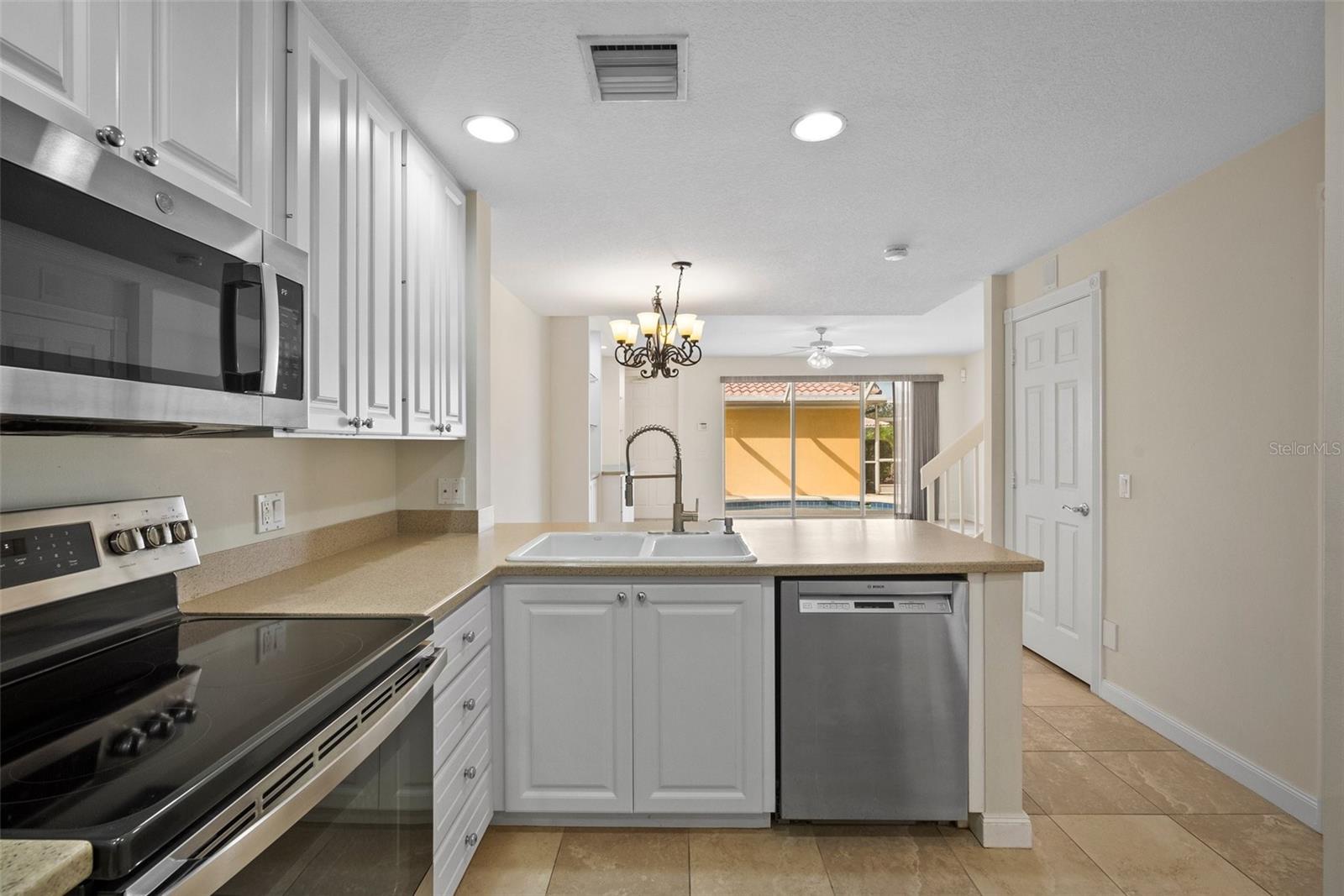 1736 BURGOS DR, SARASOTA, FL, 34238