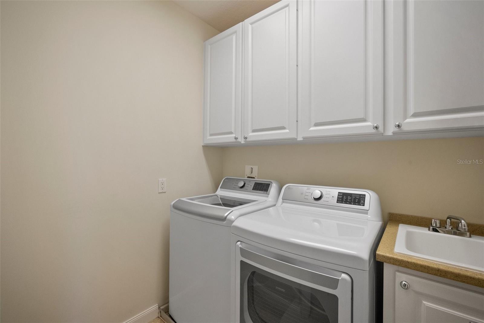 1736 BURGOS DR, SARASOTA, FL, 34238