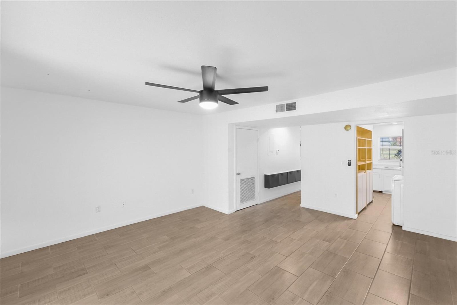 621 W INDIANA AVE #5, DELAND, FL, 32720