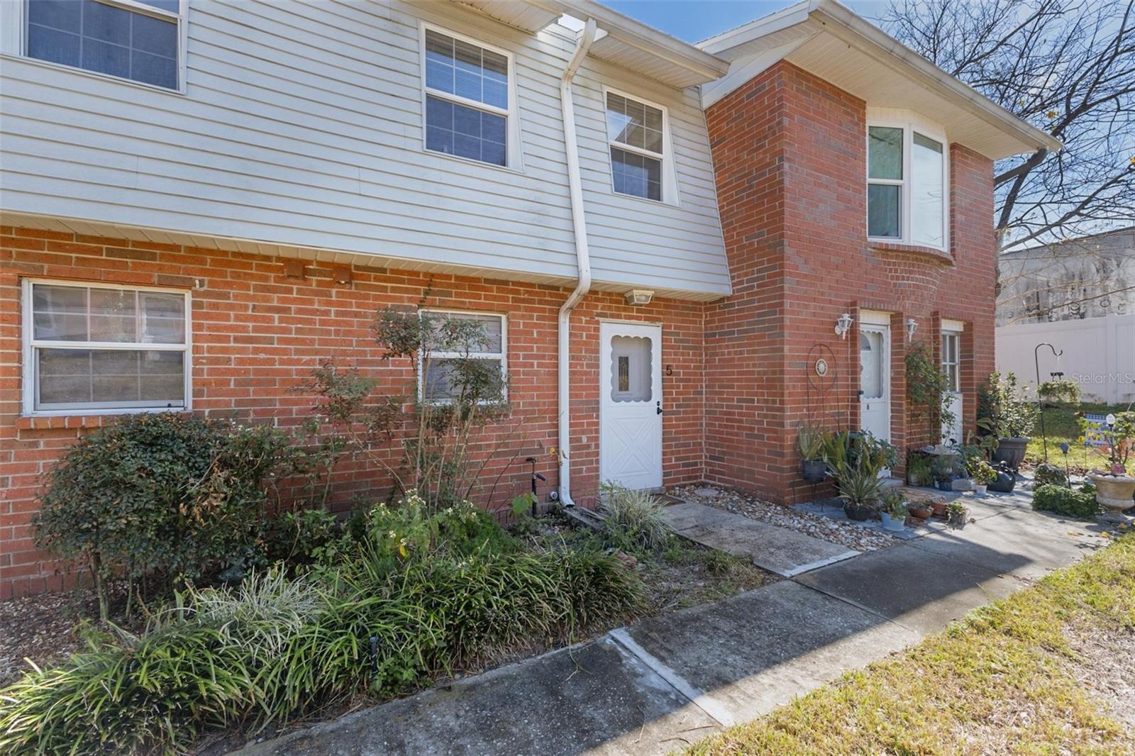 621 W INDIANA AVE #5, DELAND, FL, 32720