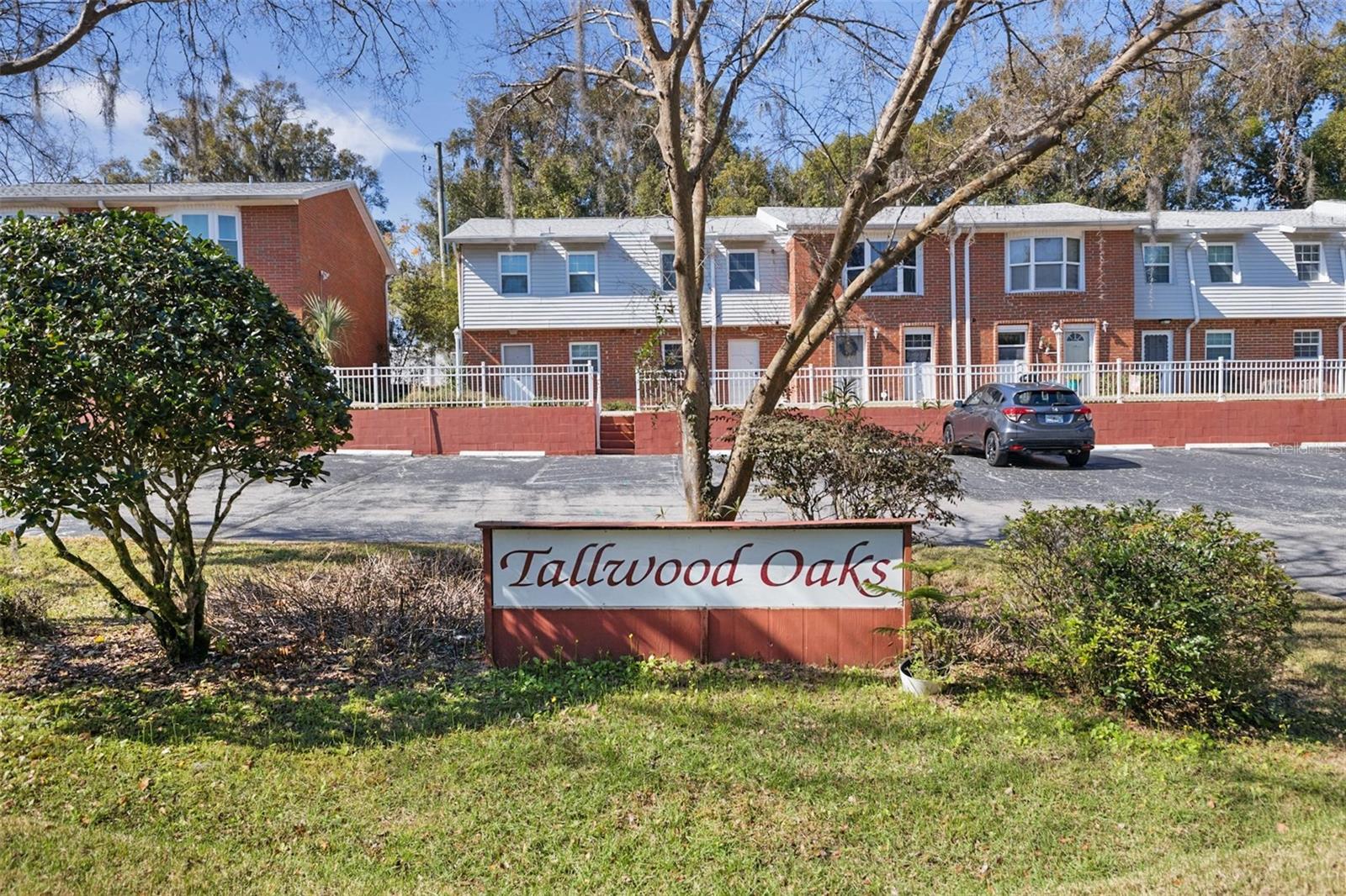621 W INDIANA AVE #5, DELAND, FL, 32720