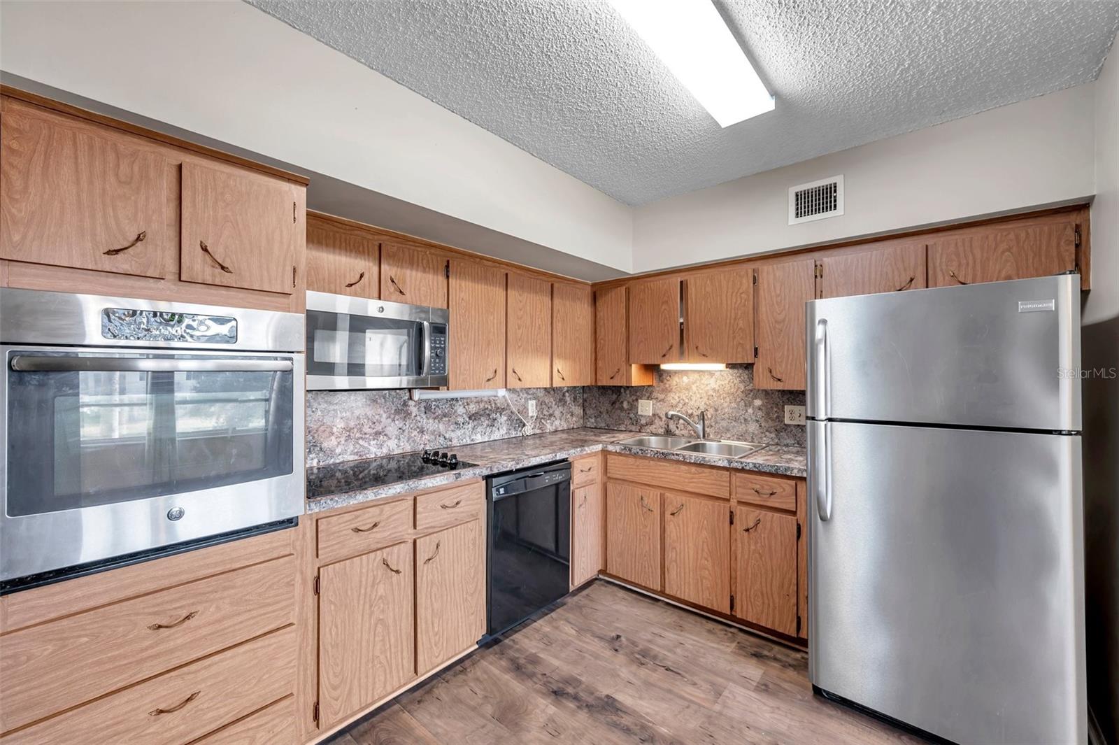 2402 ECUADORIAN WAY #28, CLEARWATER, FL, 33763