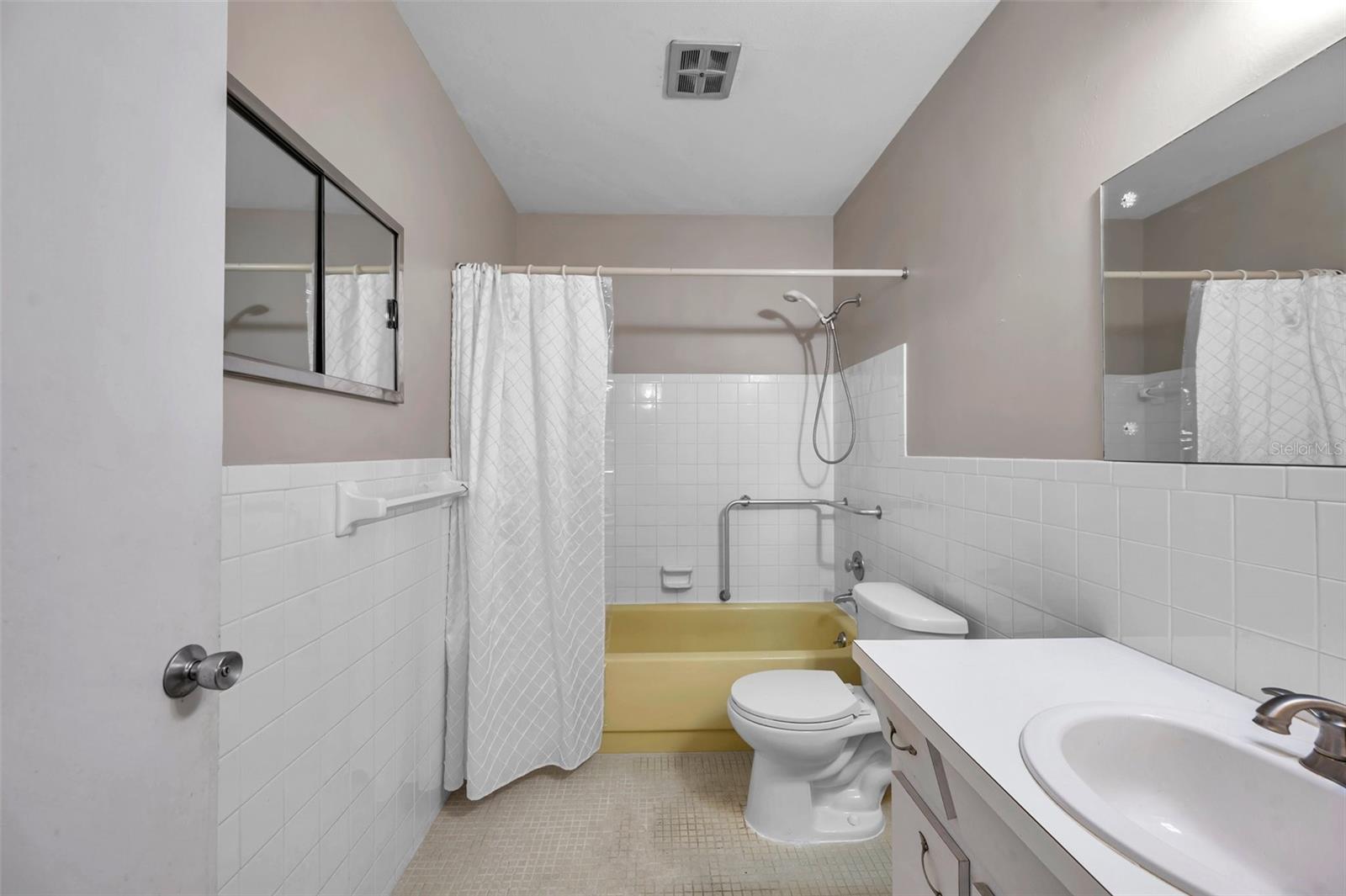 2402 ECUADORIAN WAY #28, CLEARWATER, FL, 33763
