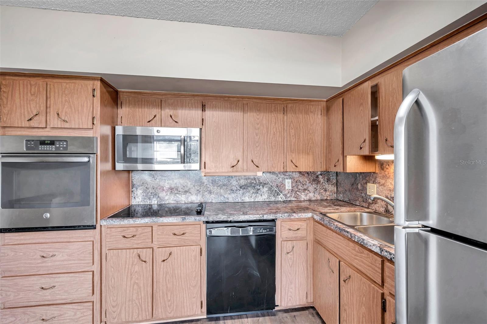 2402 ECUADORIAN WAY #28, CLEARWATER, FL, 33763