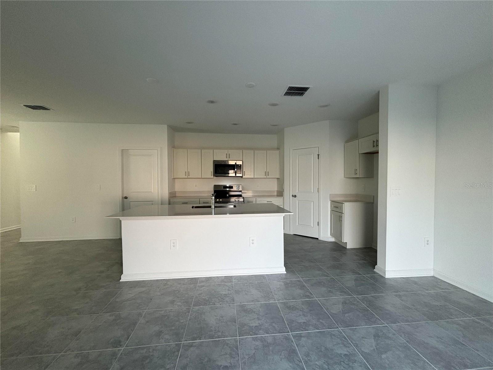 1338 DEEPWATER CIR, EAGLE LAKE, FL, 33839
