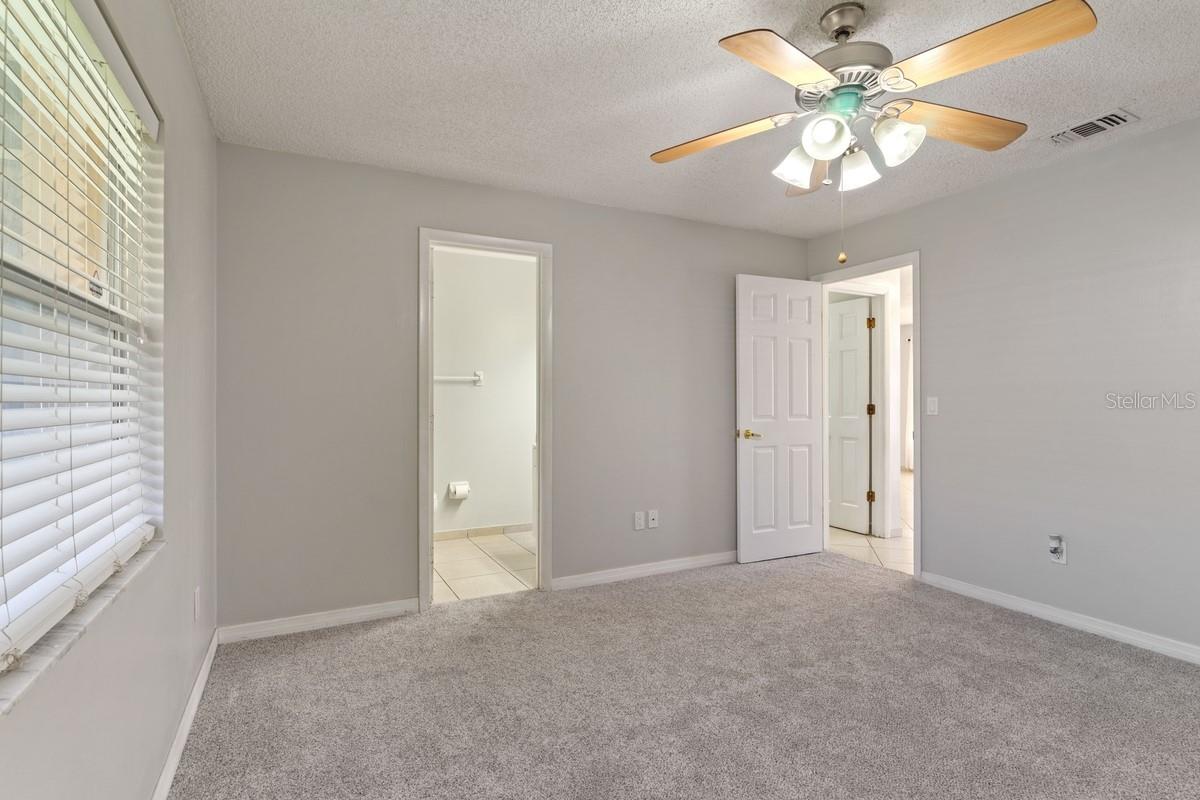 33 W COUNTRY COVE WAY, KISSIMMEE, FL, 34743