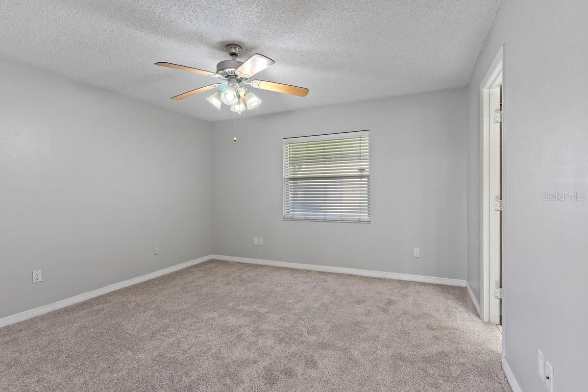 33 W COUNTRY COVE WAY, KISSIMMEE, FL, 34743