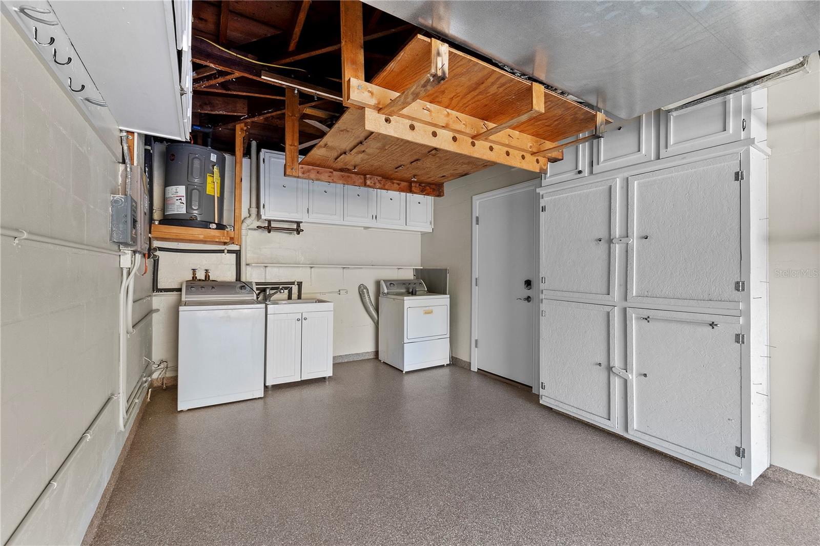 905 PALM BLVD, DUNEDIN, FL, 34698