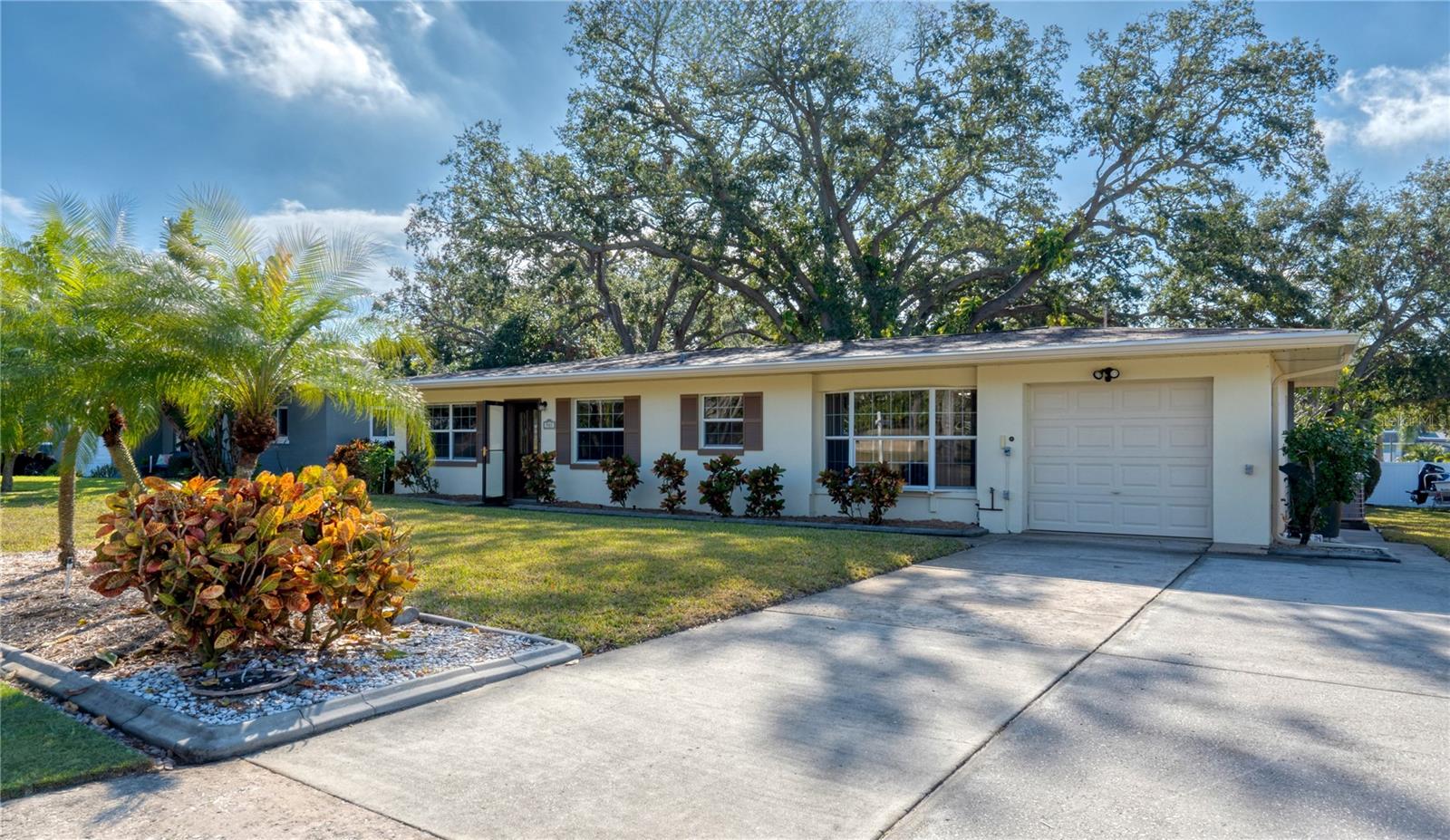 905 PALM BLVD, DUNEDIN, FL, 34698
