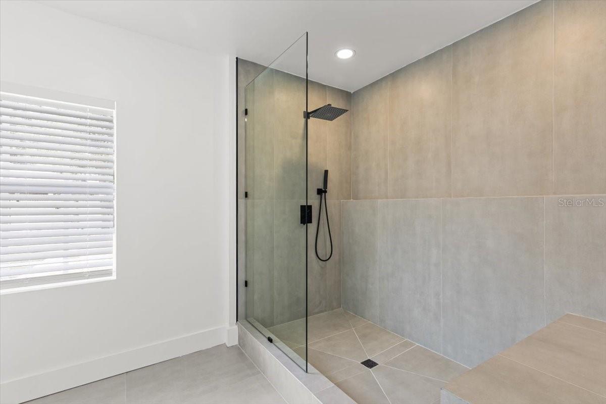 3811 RIVER GROVE CT, TAMPA, FL, 33610