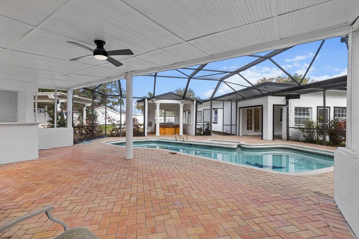 3811 RIVER GROVE CT, TAMPA, FL, 33610