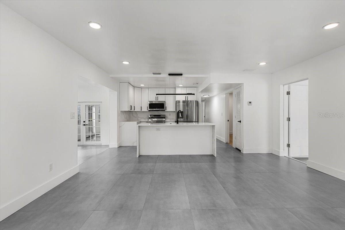3811 RIVER GROVE CT, TAMPA, FL, 33610
