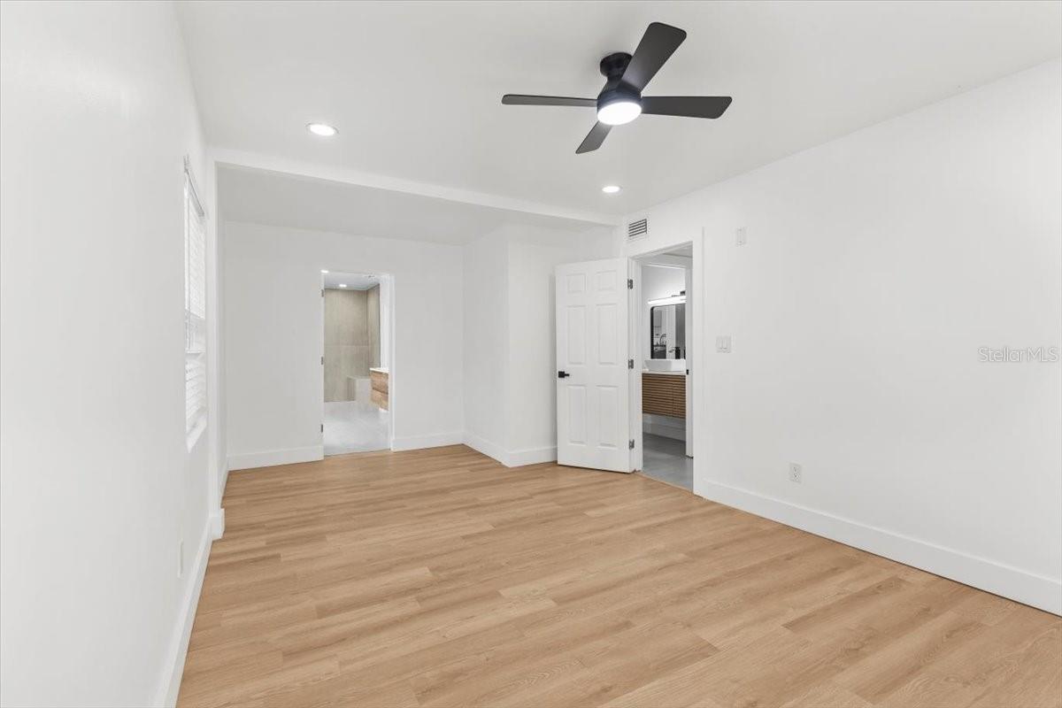 3811 RIVER GROVE CT, TAMPA, FL, 33610