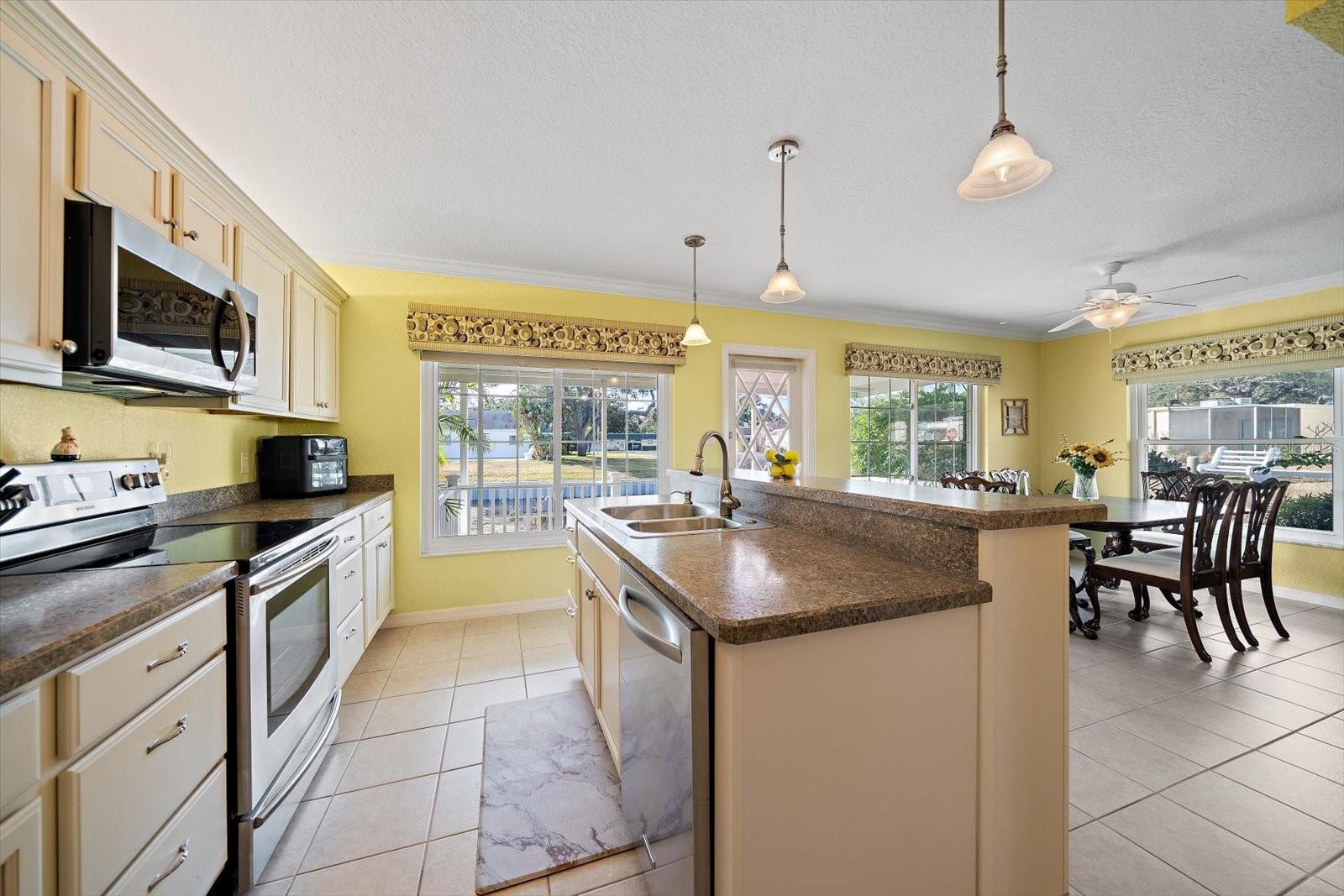 272 PORTREE DR, DUNEDIN, FL, 34698
