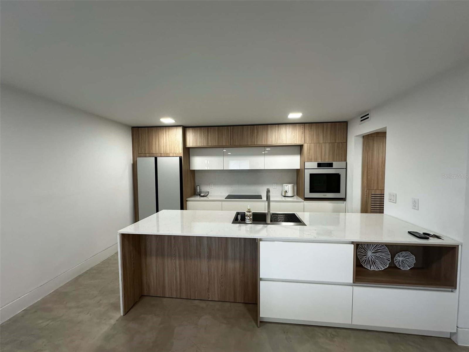 7400 SUNSHINE SKYWAY LN S #103, ST PETERSBURG, FL, 33711
