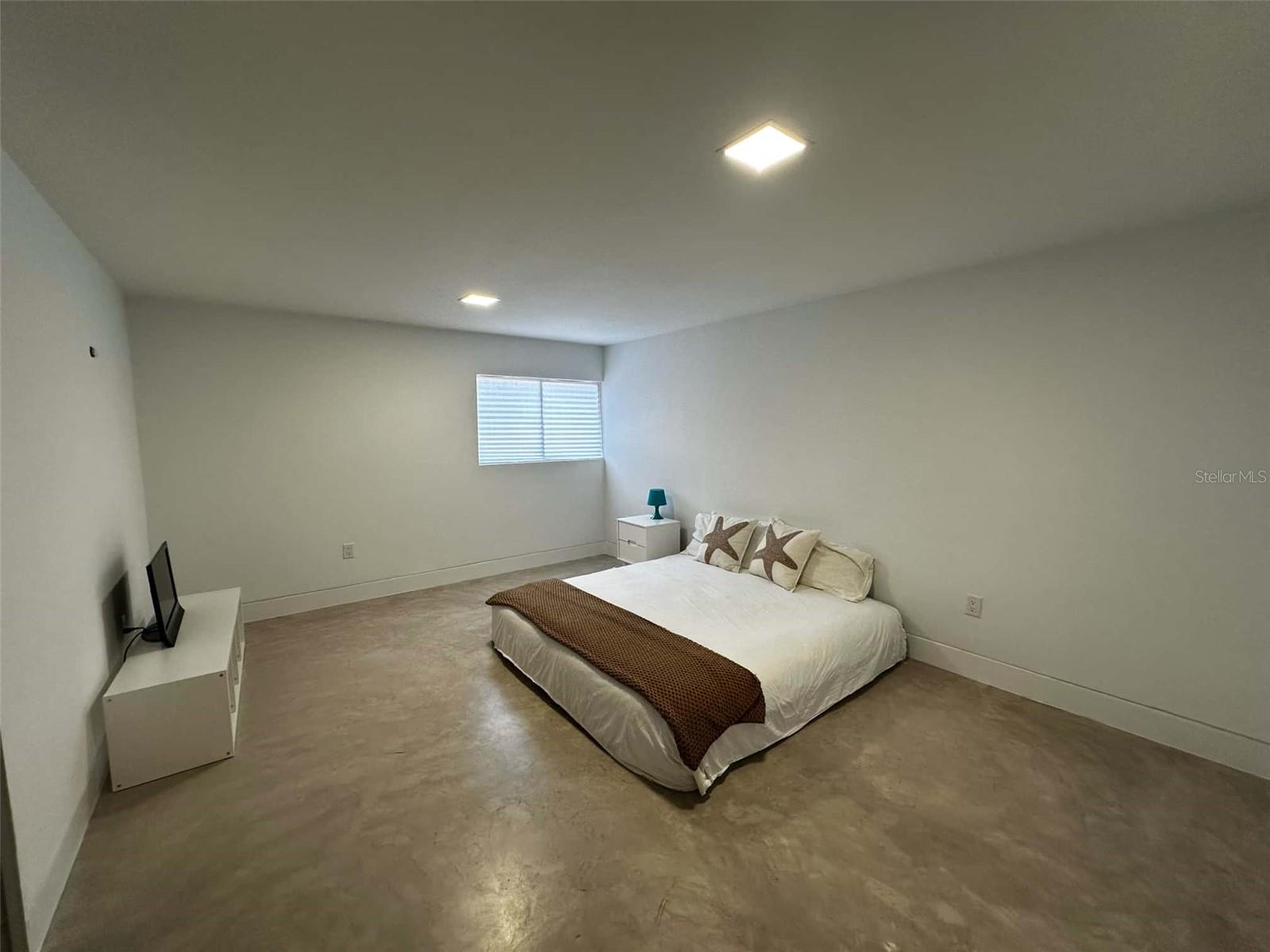 7400 SUNSHINE SKYWAY LN S #103, ST PETERSBURG, FL, 33711