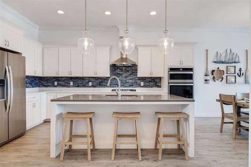 11721 1ST ST E, TREASURE ISLAND, FL, 33706