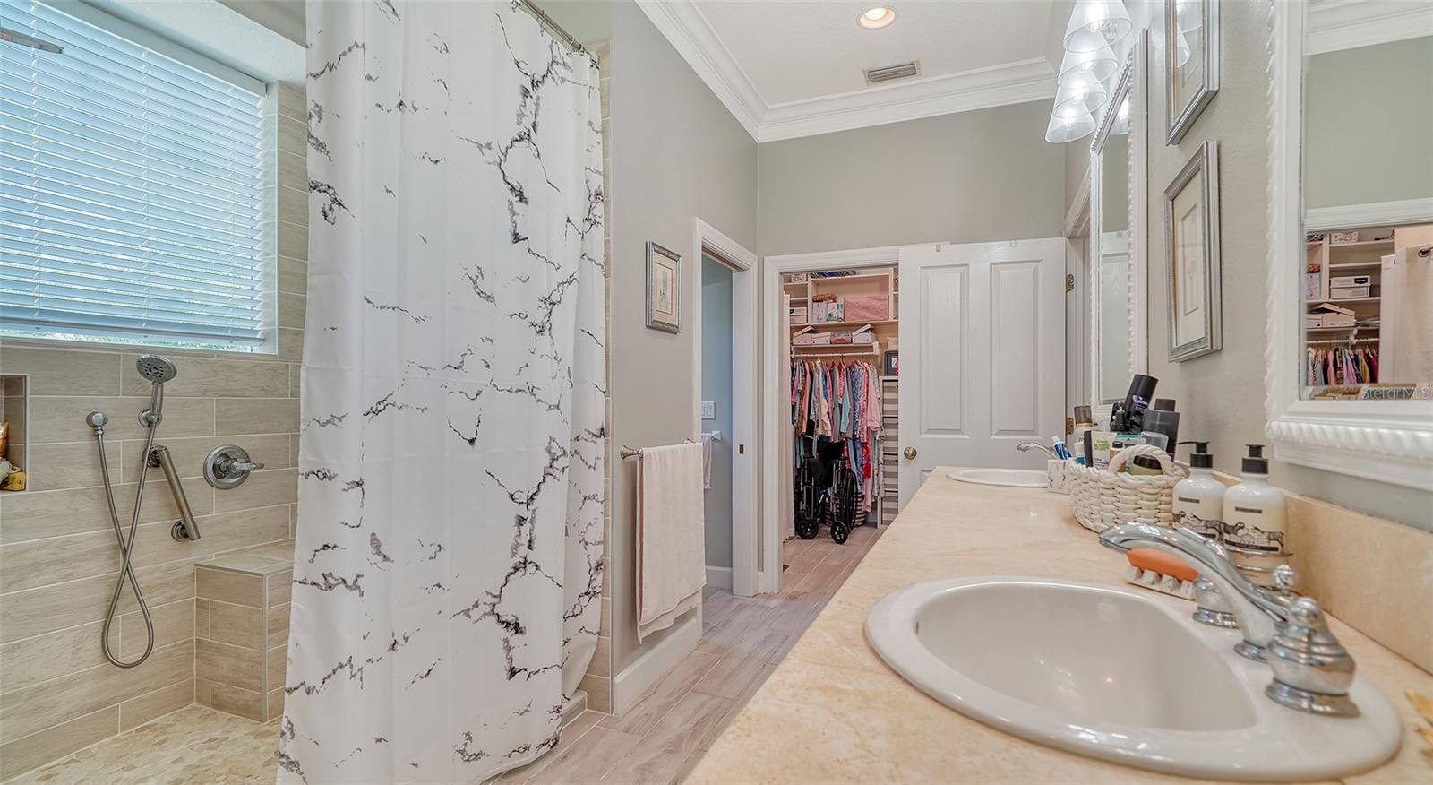 4946 HUBNER CIR CIR, SARASOTA, FLORIDA AREA, FL, 34241